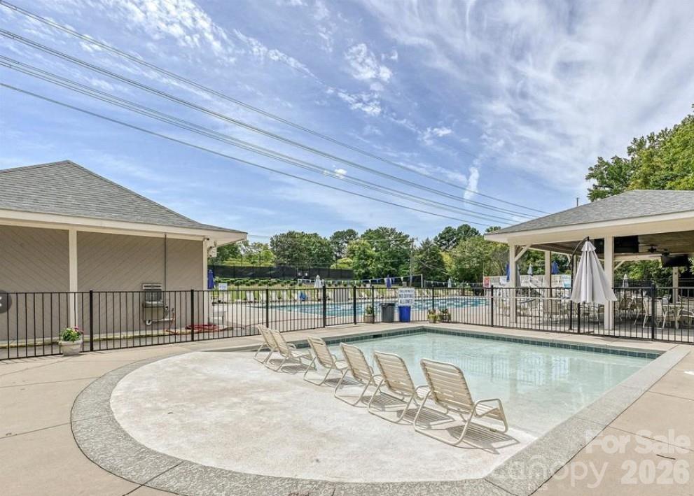 Laurelwood - Residential