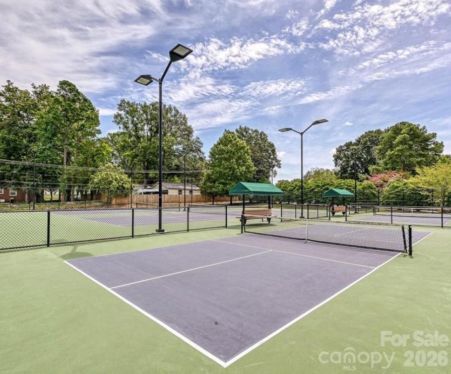 Laurelwood - Residential
