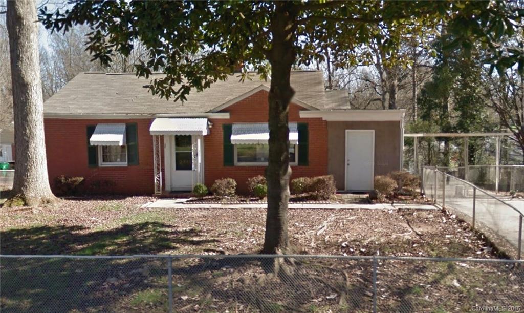 Hurry, this one won't last long! New paint, blinds, carpet & flooring throughout. Adorable brick home with 3 bedrooms and a fenced yard. 63sq.ft. unheated storage area. Great location in established neighborhood, plenty of shopping, restaurants and close to highways.