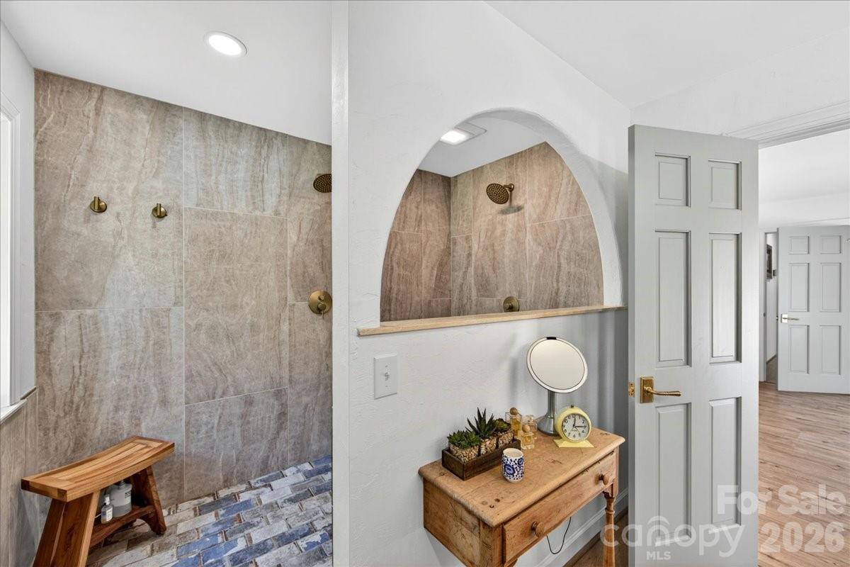 Tara Oaks - Residential