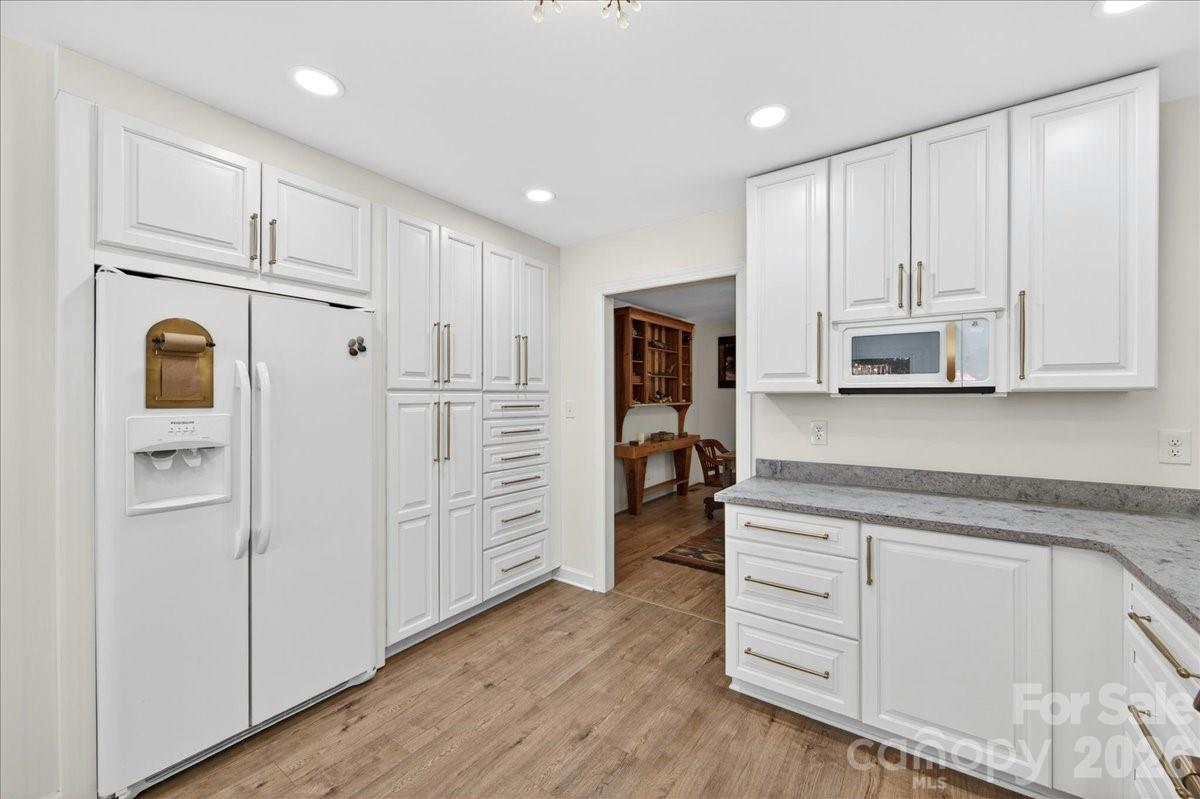 Tara Oaks - Residential