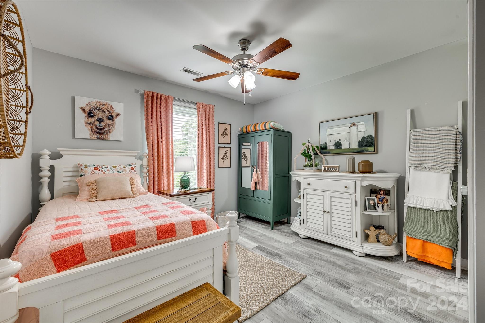 Brentwood Condos - Residential