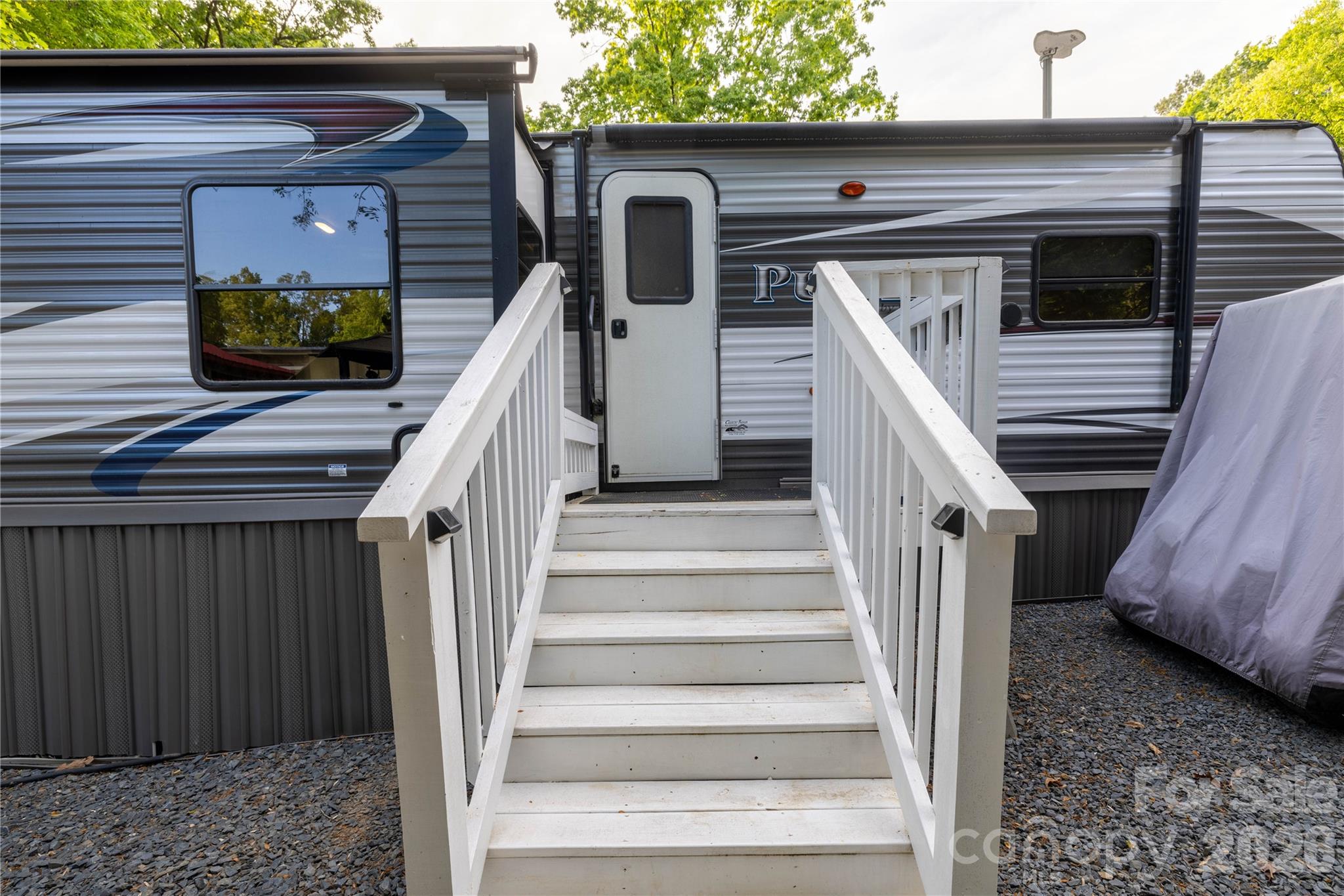 Twin Harbor - Residential
