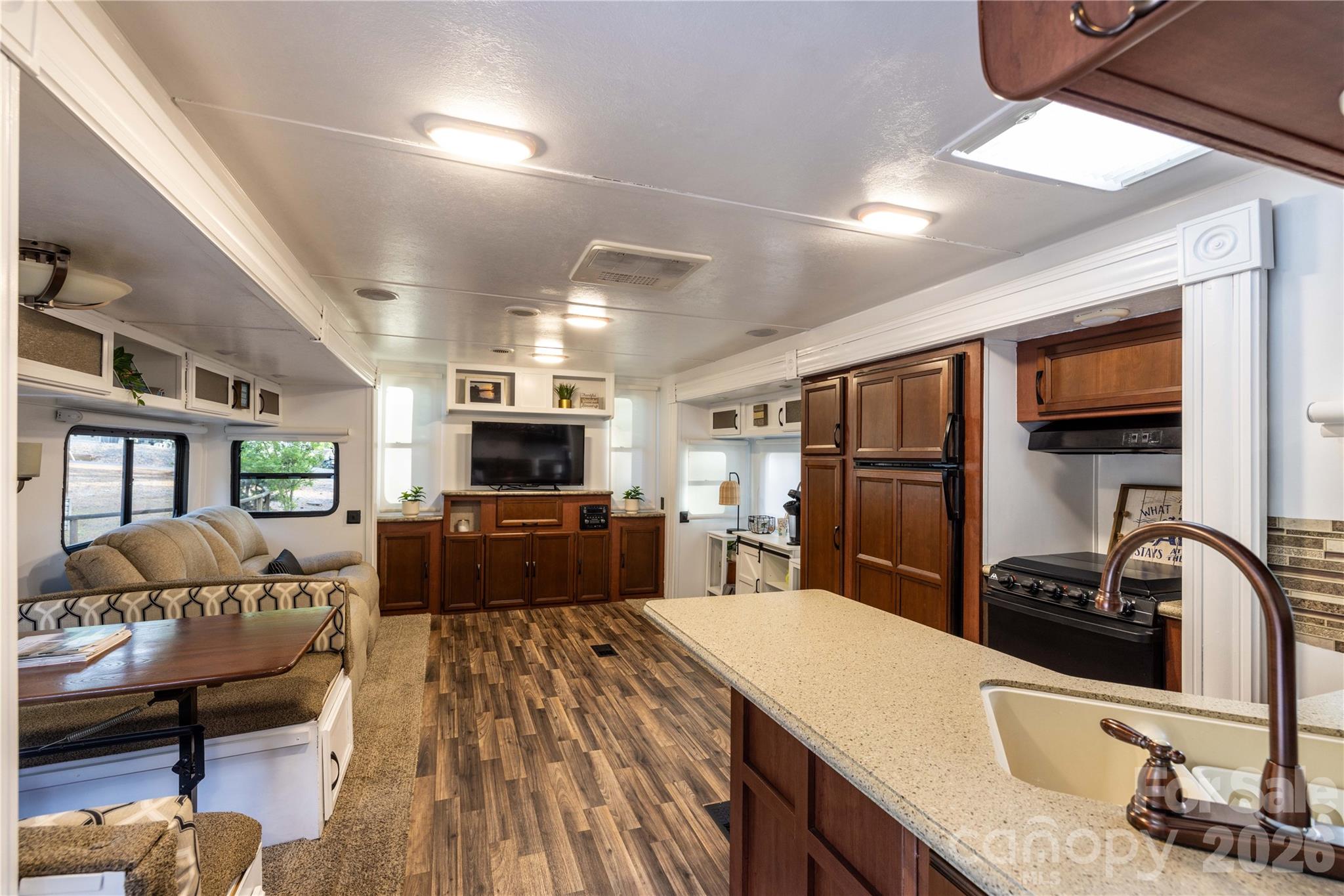 Twin Harbor - Residential