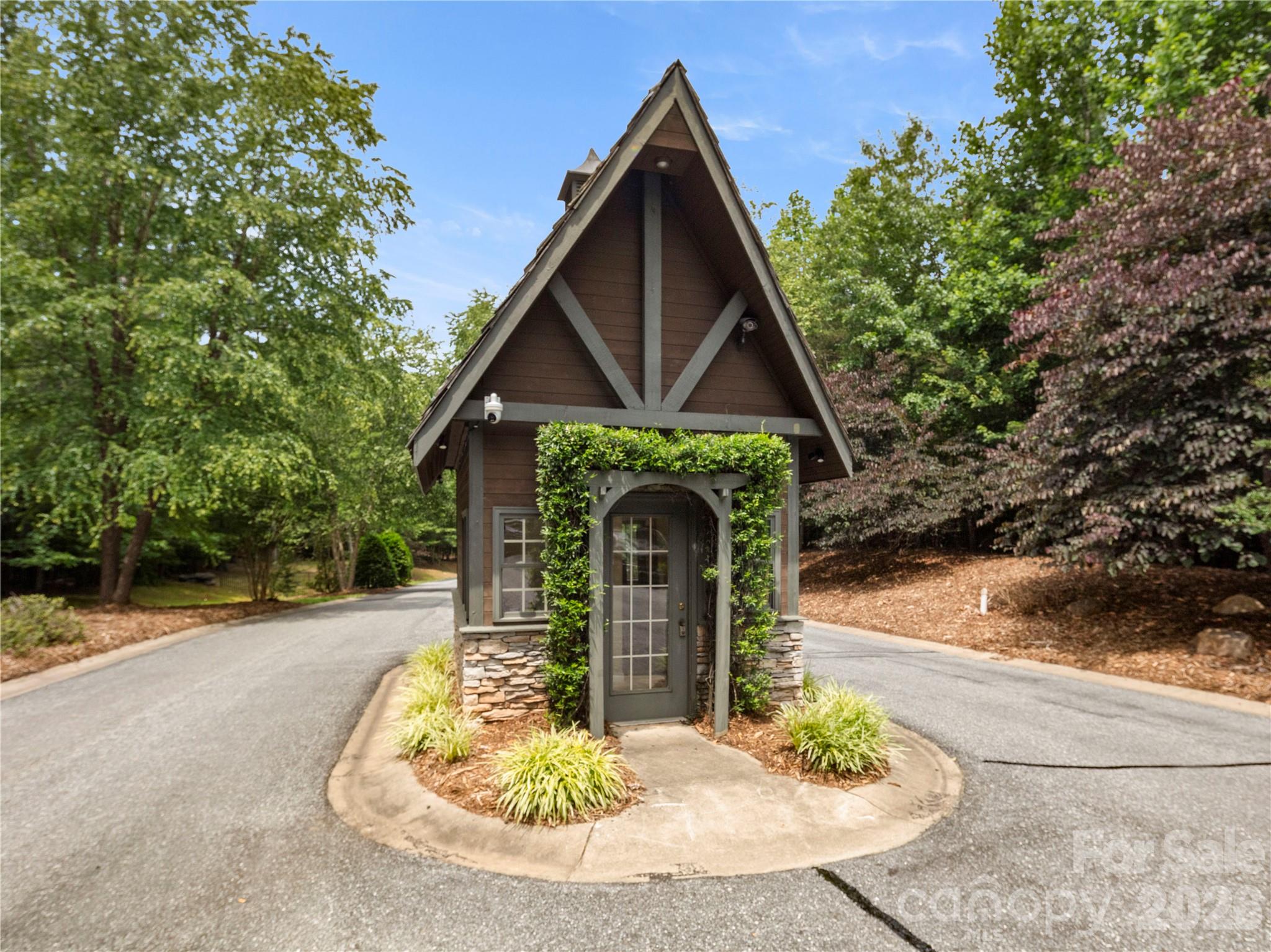 The Arbor at Lake James - Residential