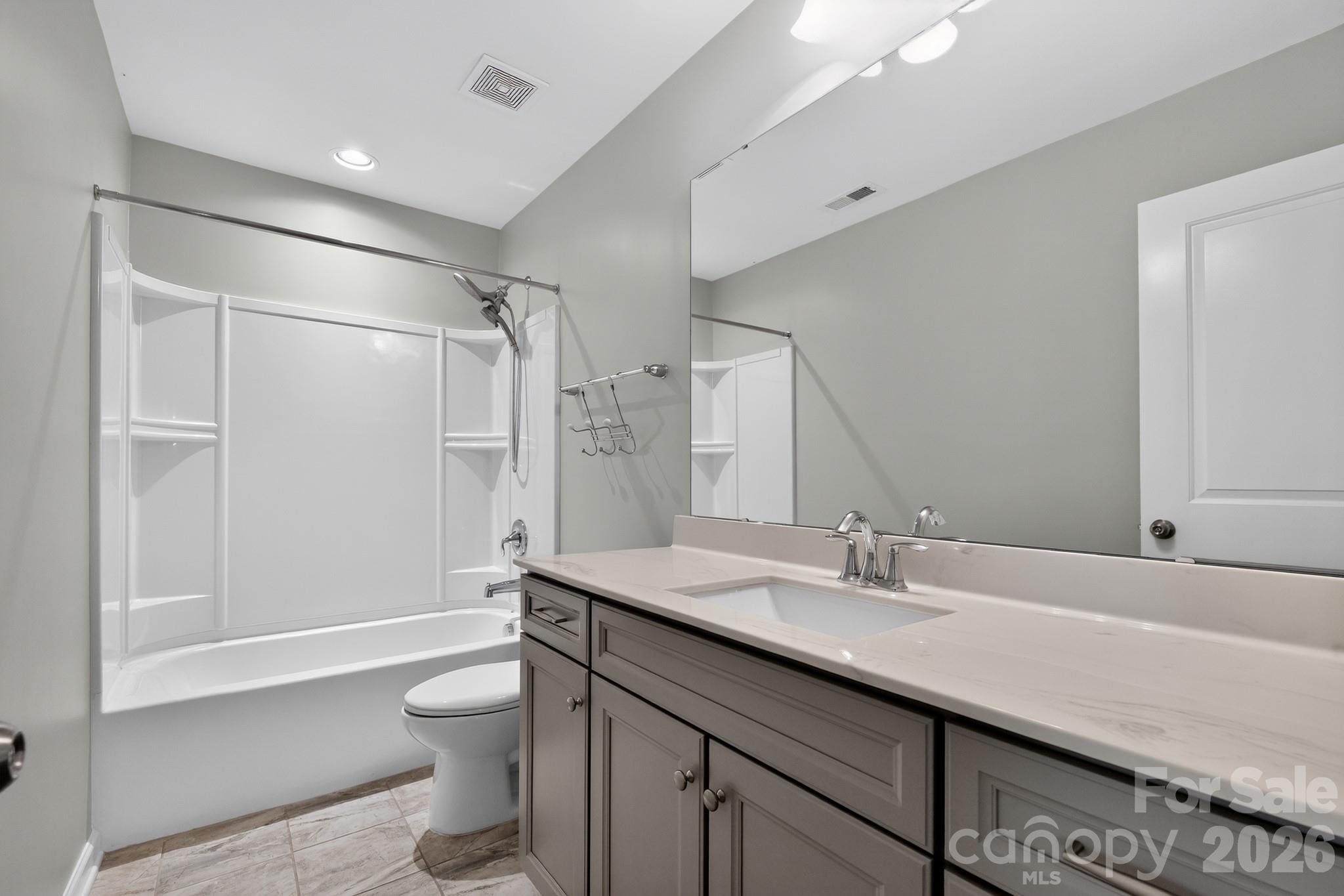Savannah Townhomes - Residential