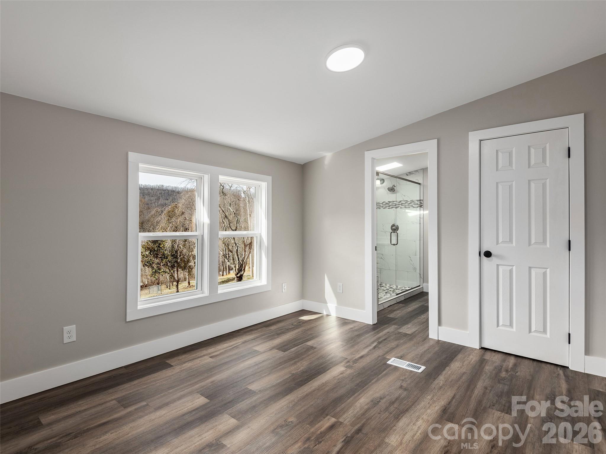 Locust Knoll - Residential