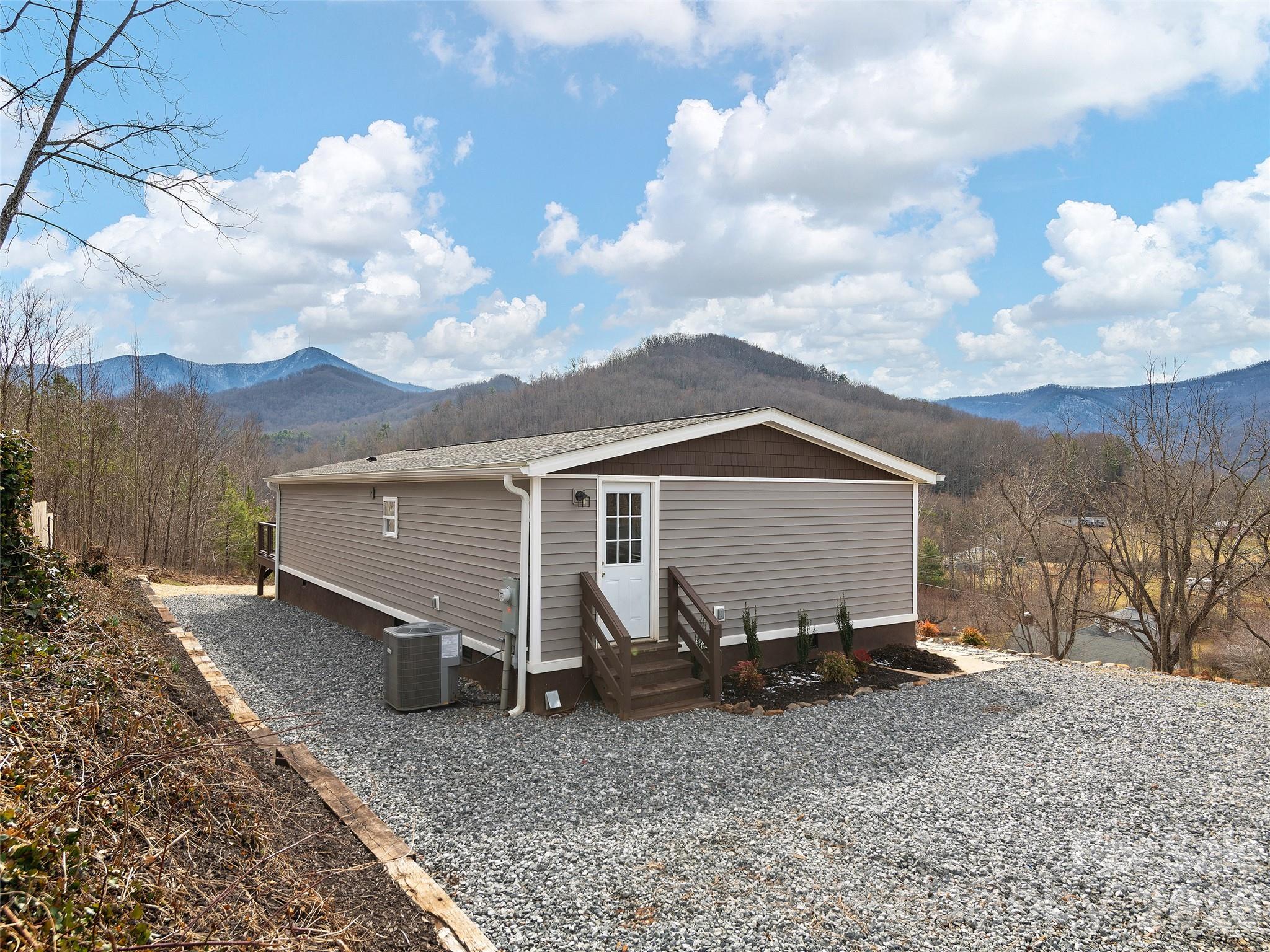 Locust Knoll - Residential