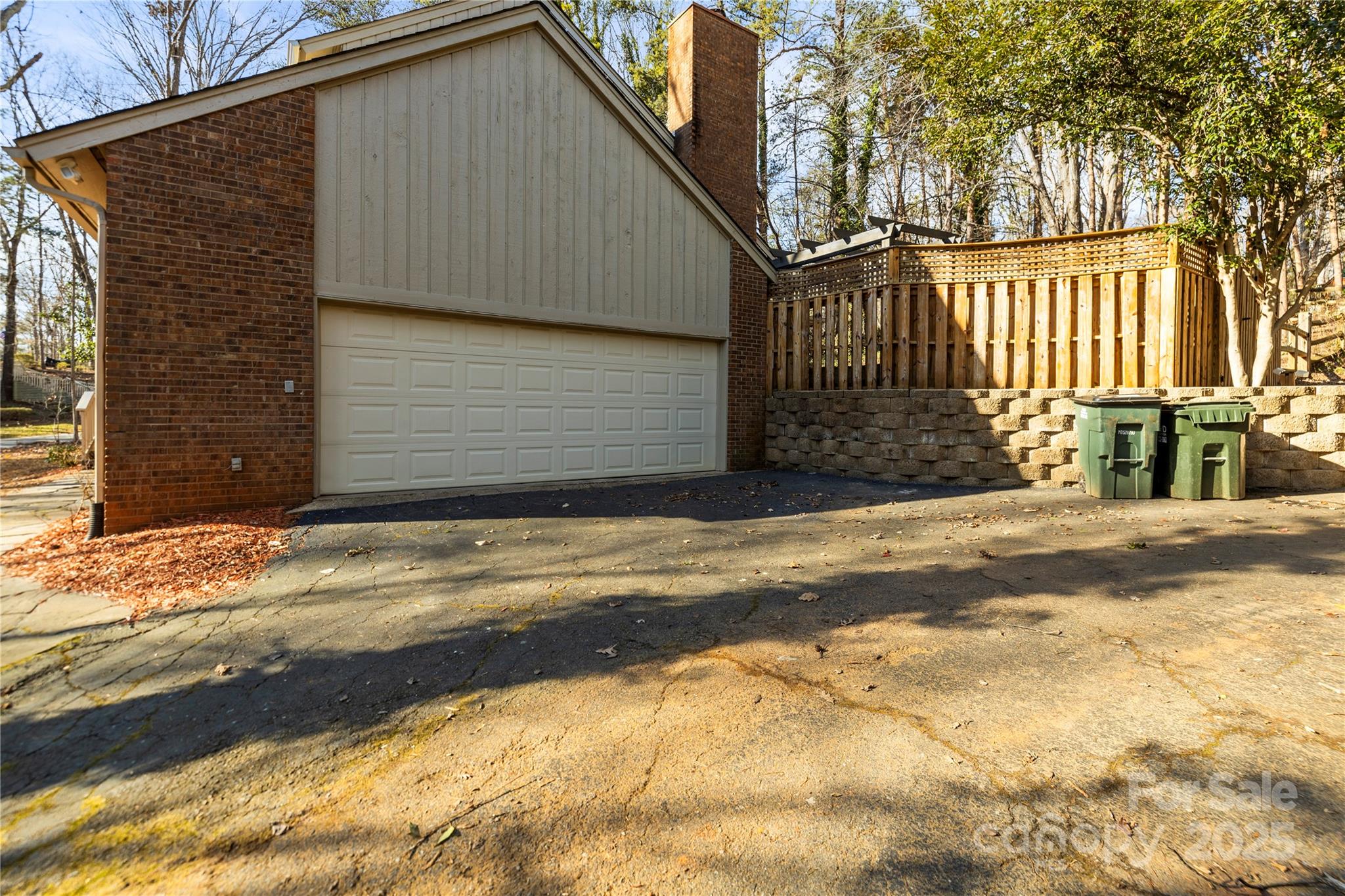 River hills - Residential
