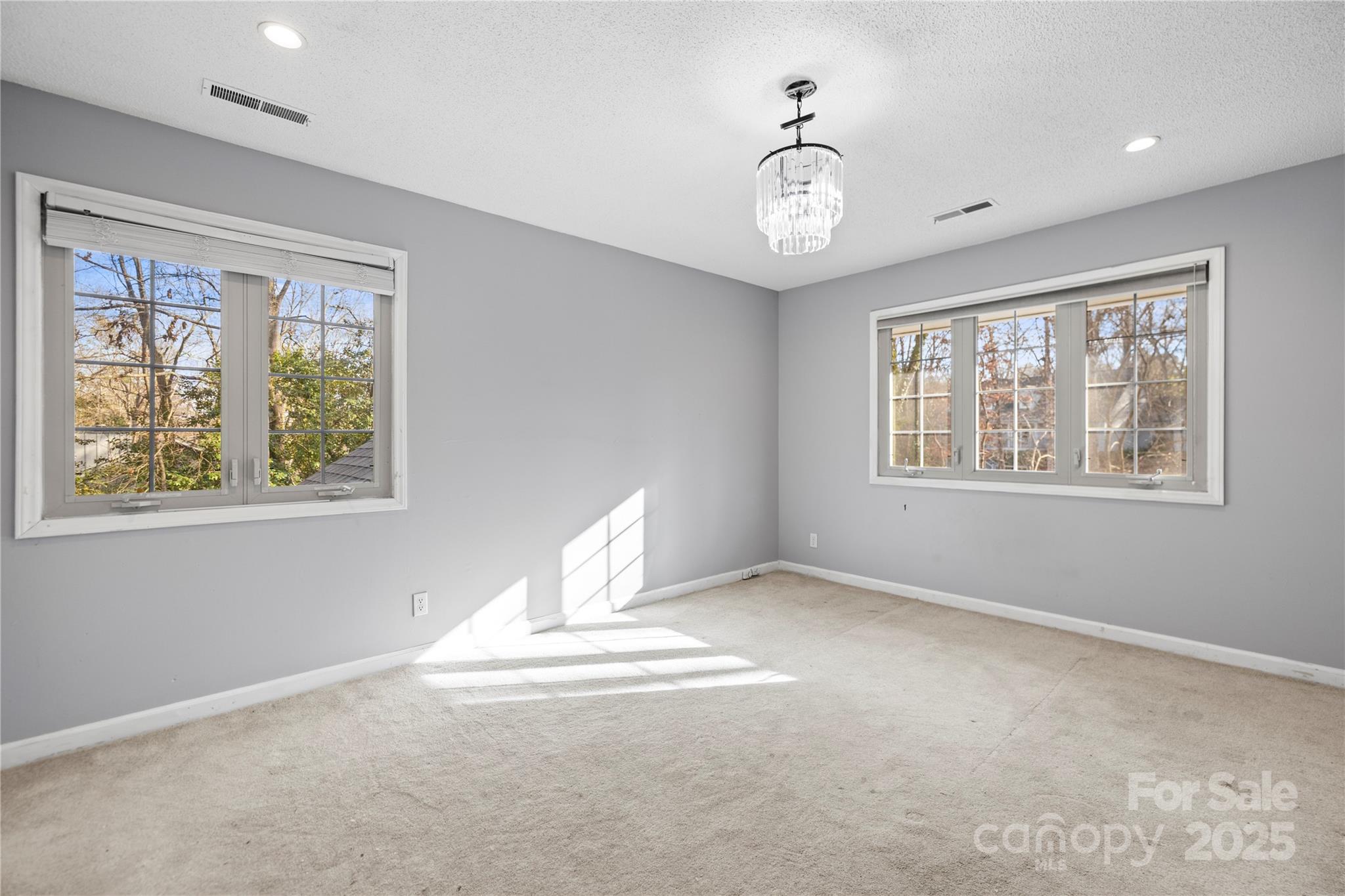 River hills - Residential