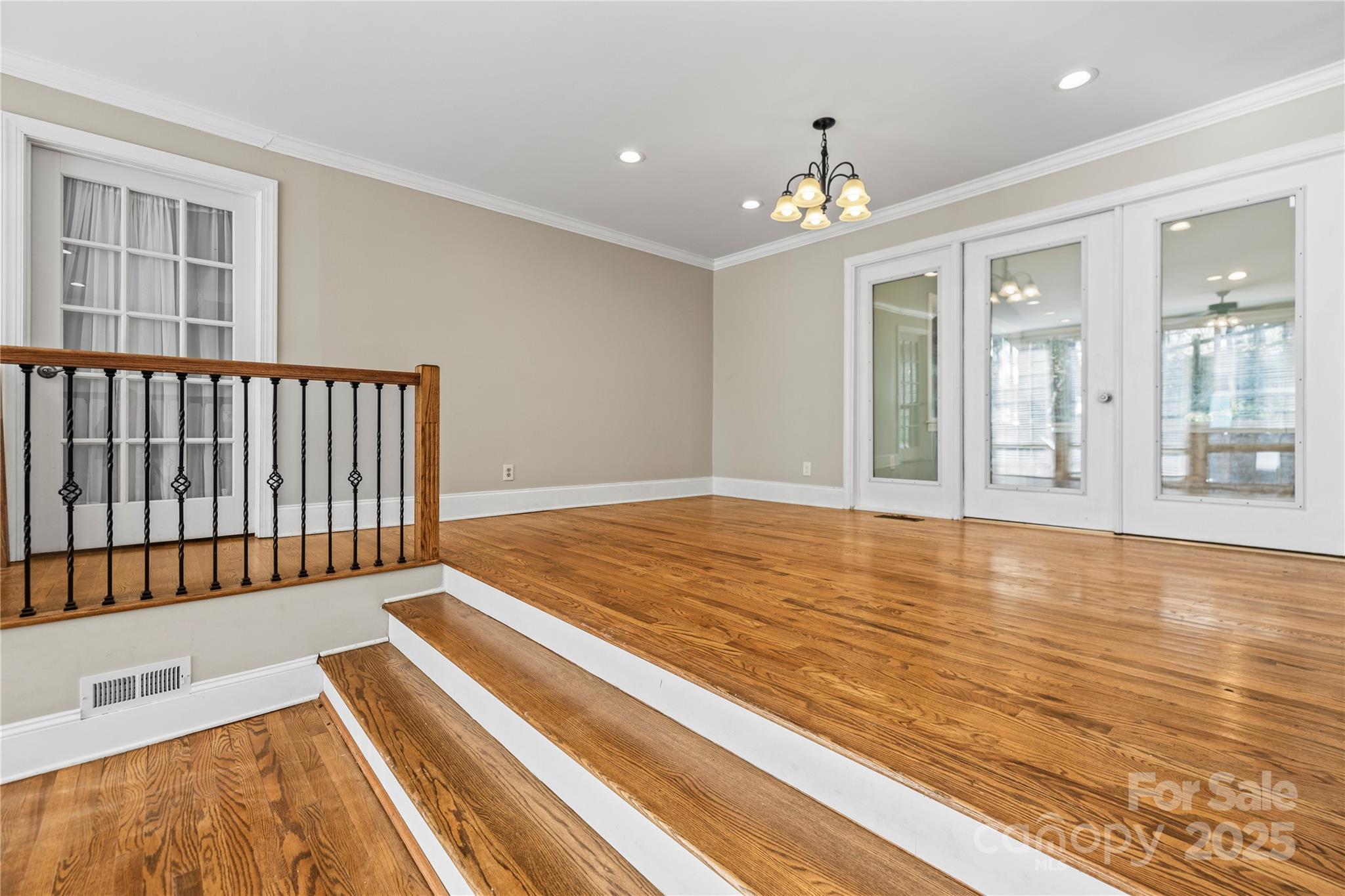 River hills - Residential