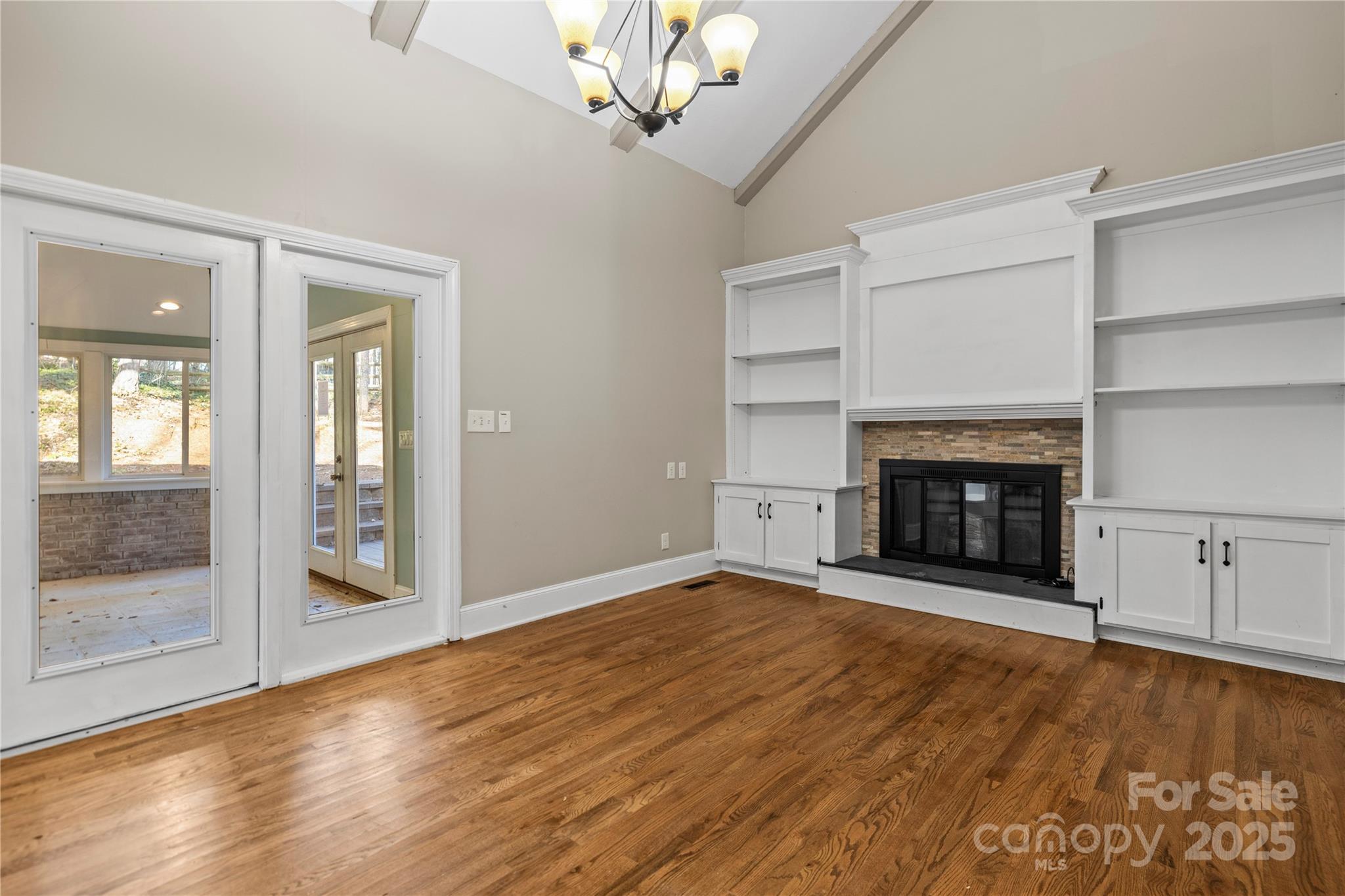River hills - Residential