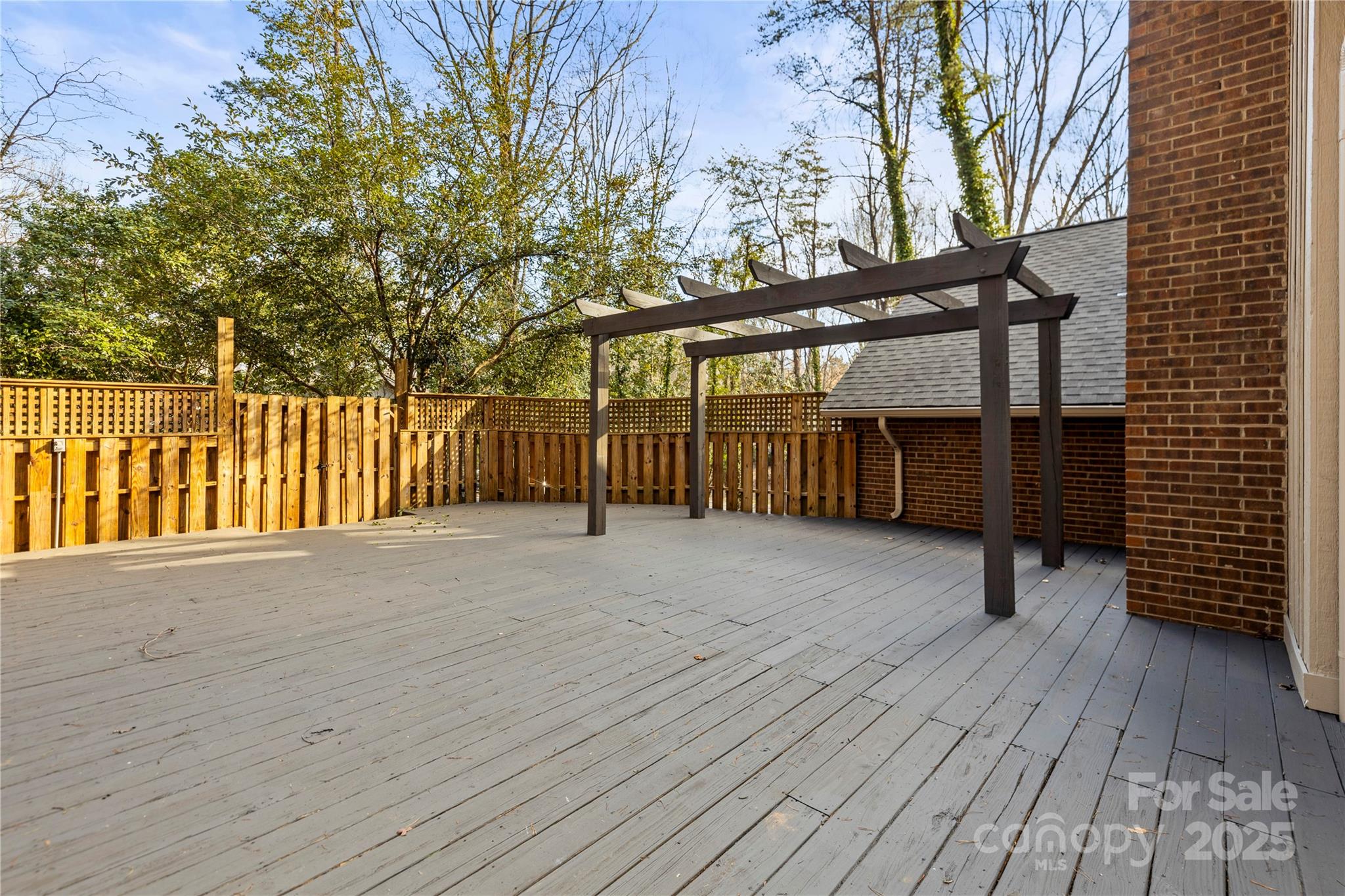 River hills - Residential