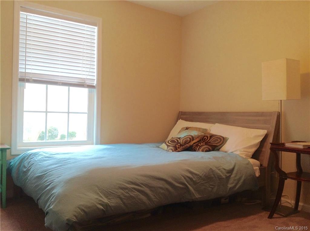 Makayla at Huntington - Residential