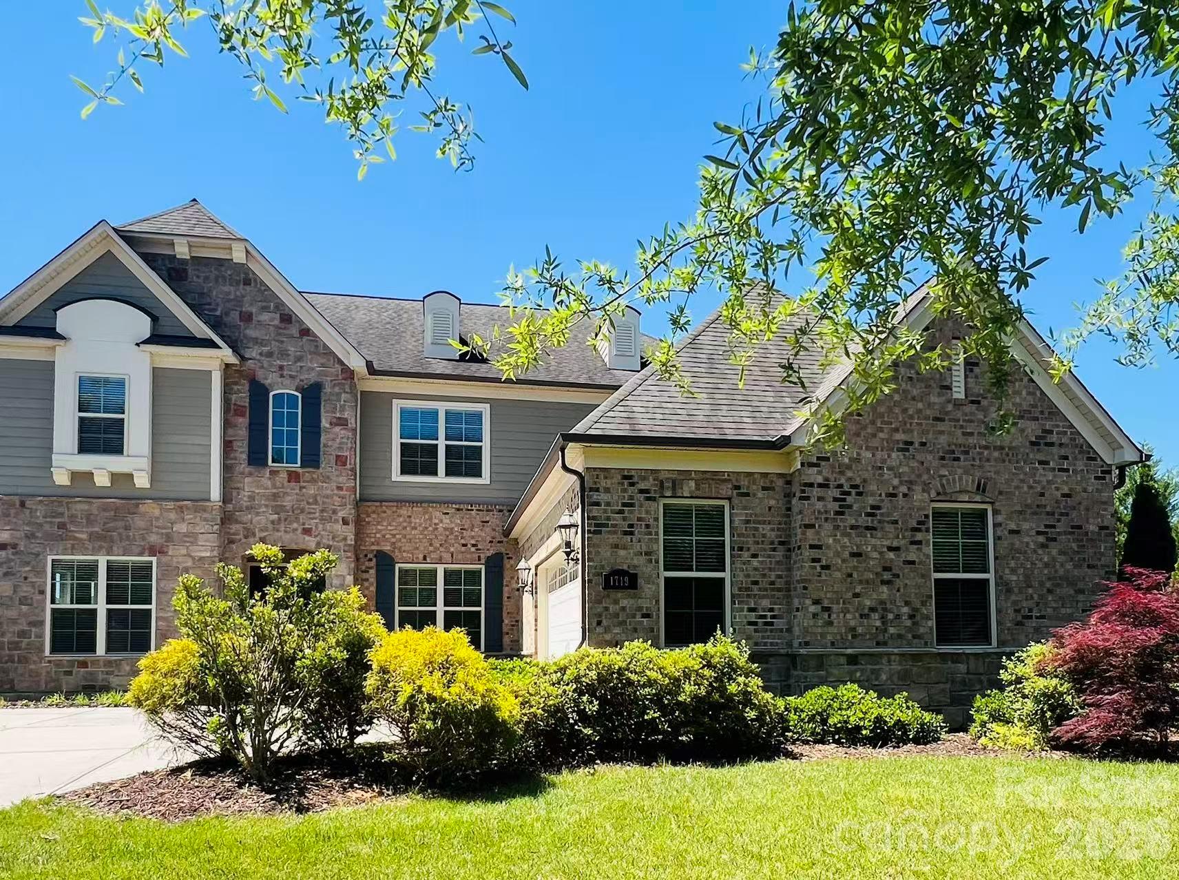 Oak Manor - Residential