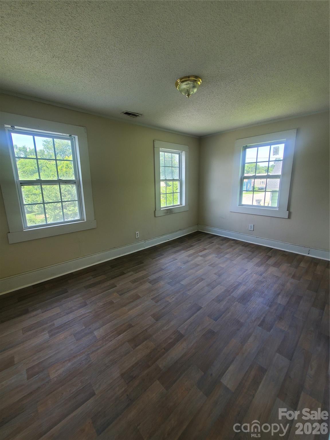 Hoskins - Residential