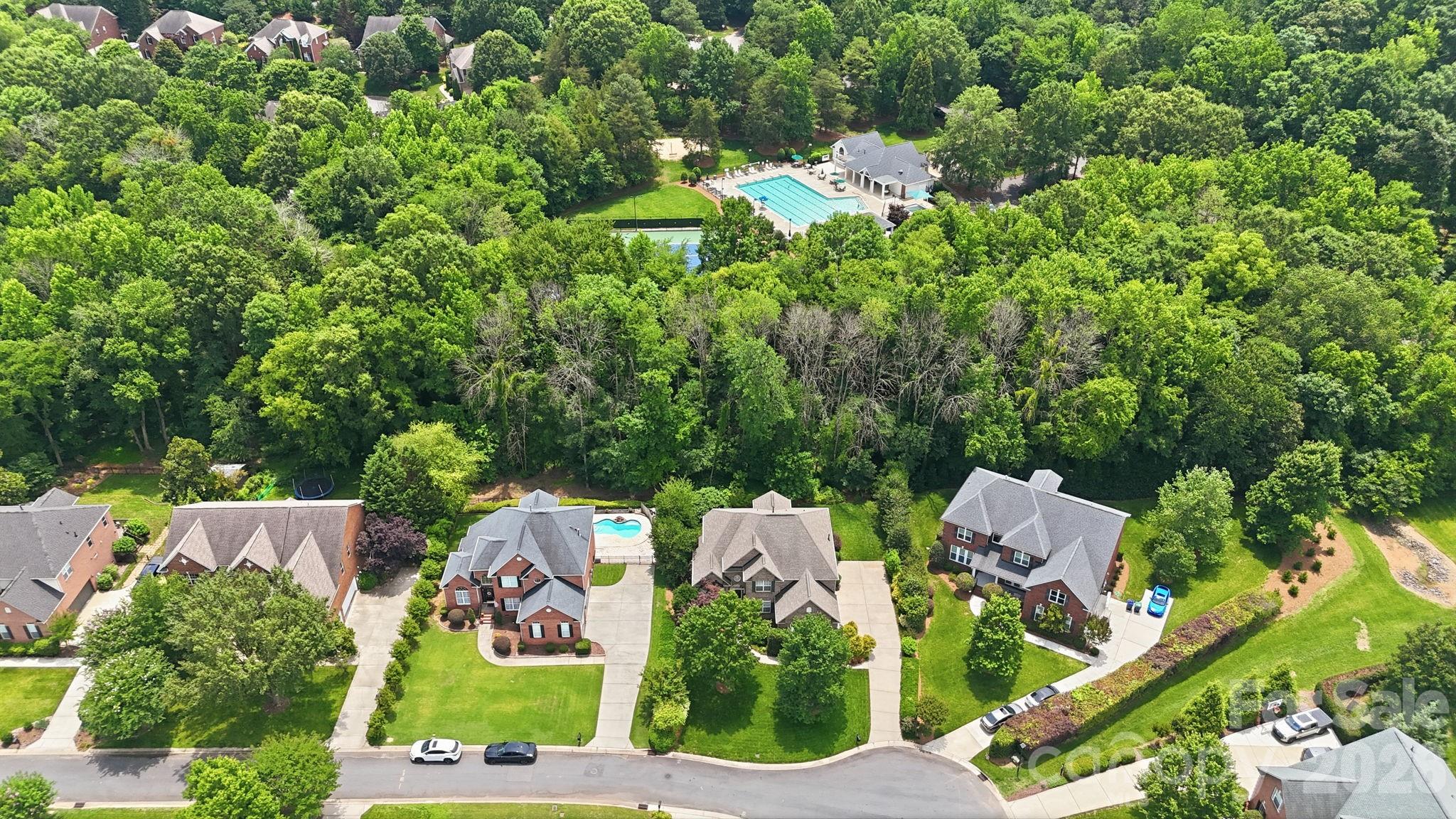 HUNTER OAKS - Residential