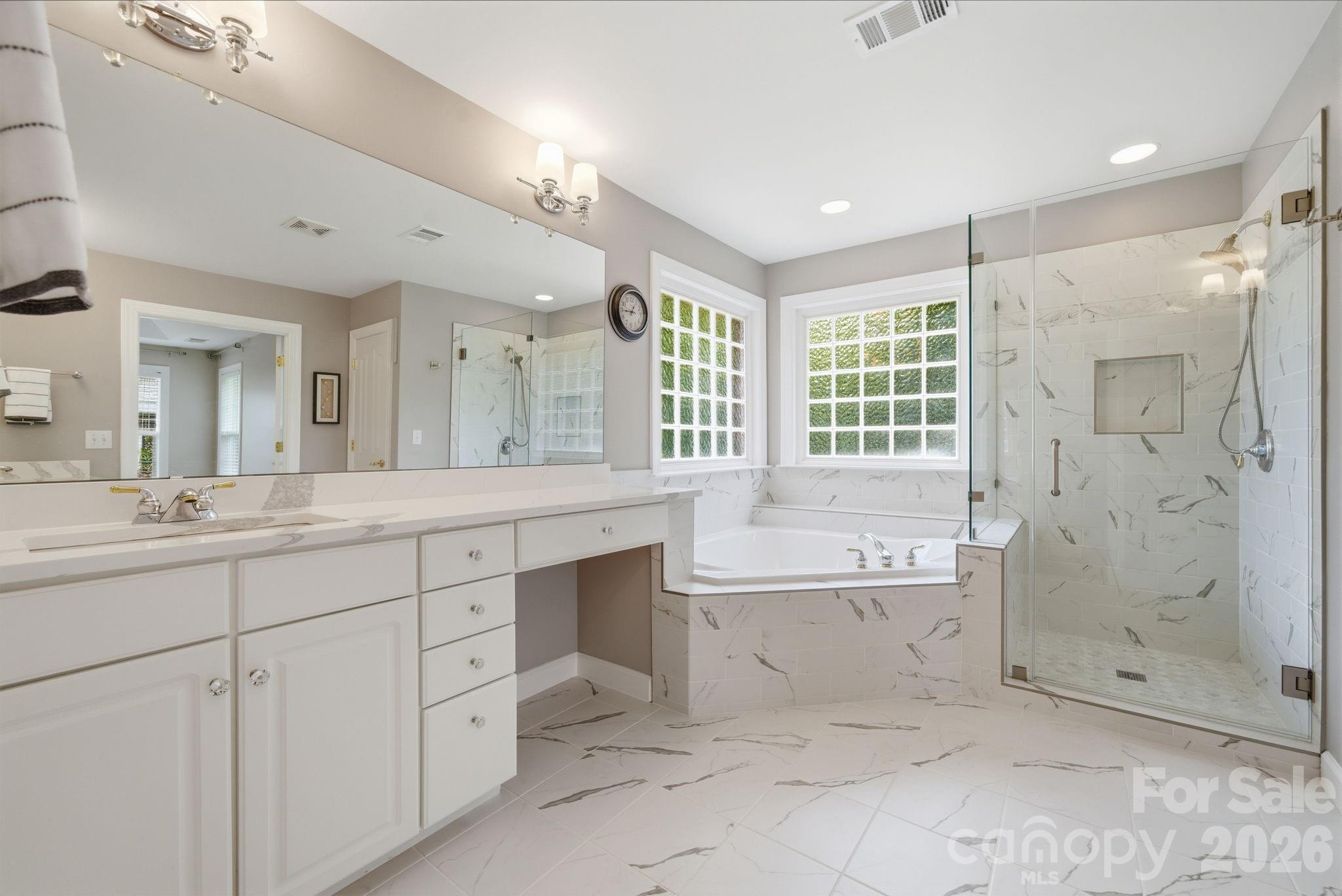 HUNTER OAKS - Residential