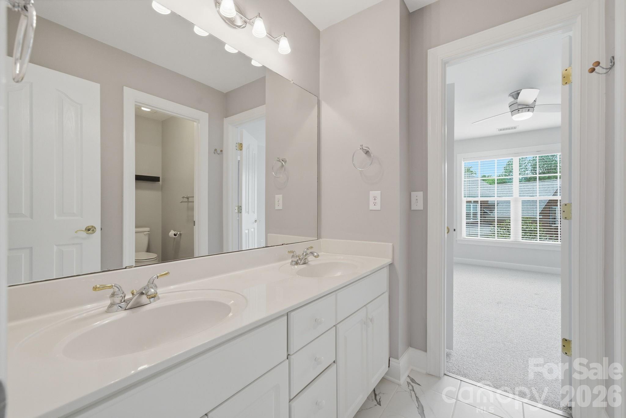 HUNTER OAKS - Residential
