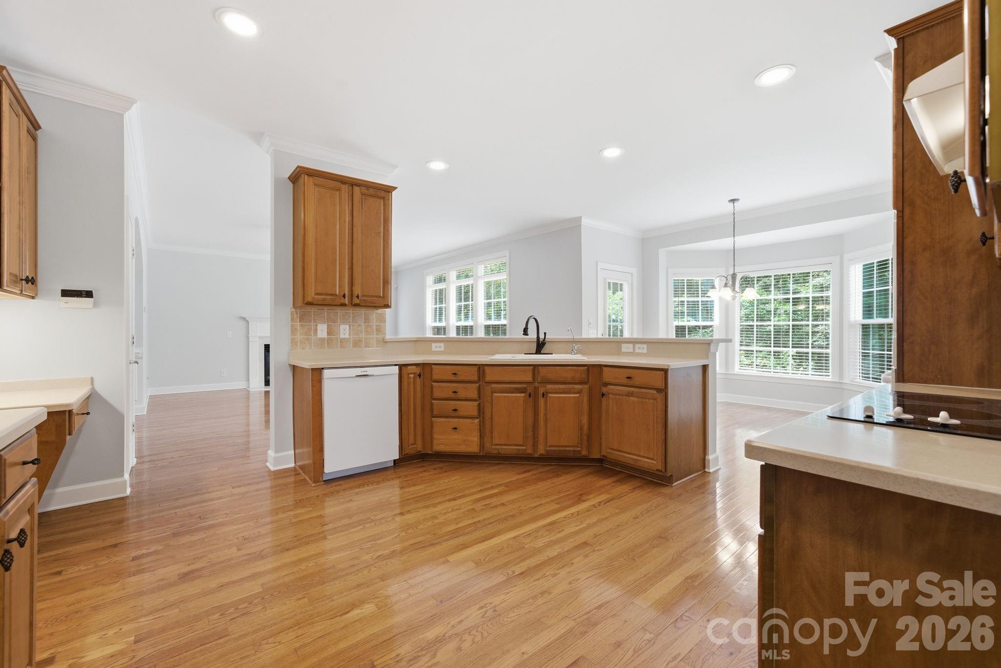 HUNTER OAKS - Residential