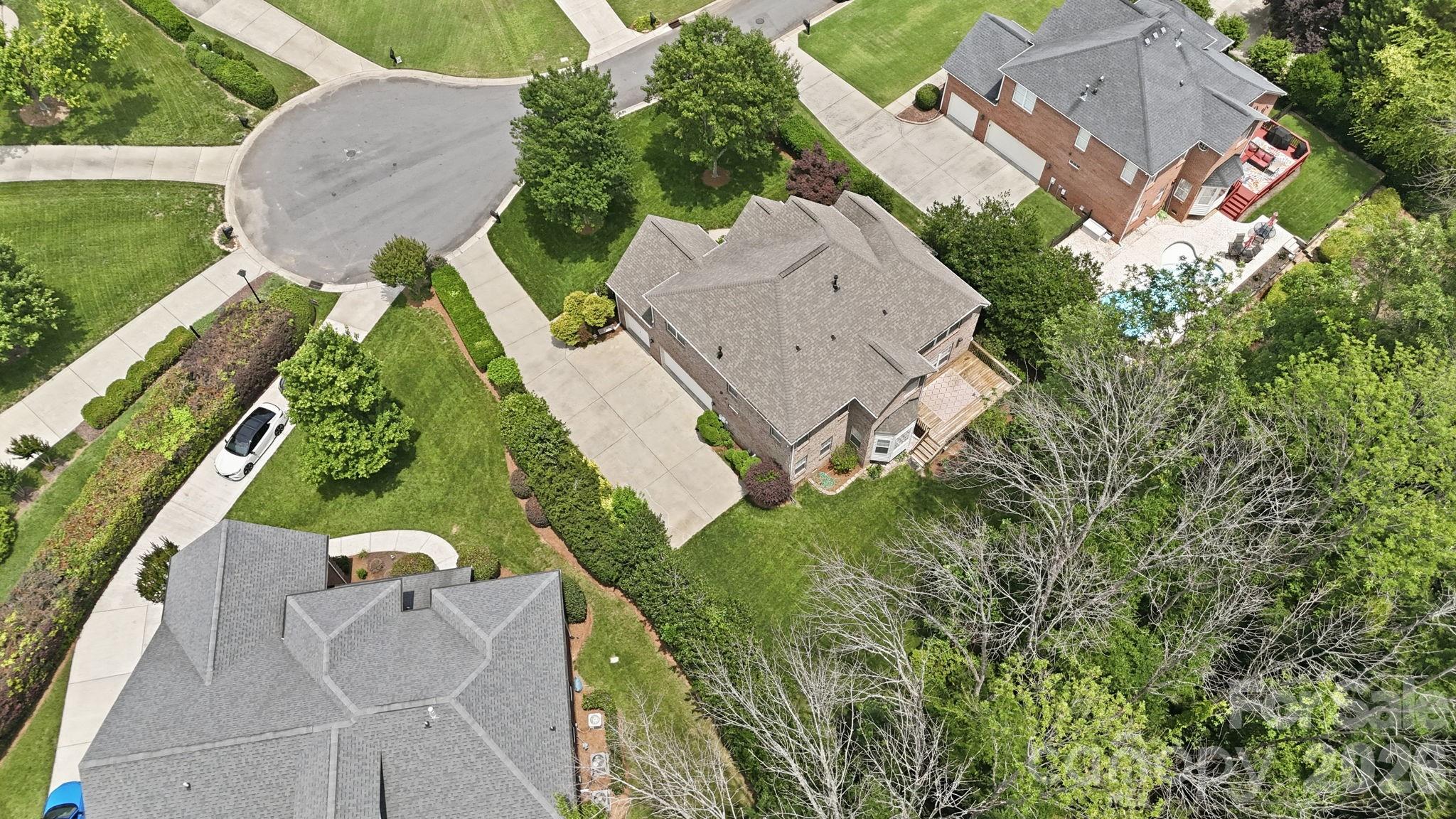 HUNTER OAKS - Residential
