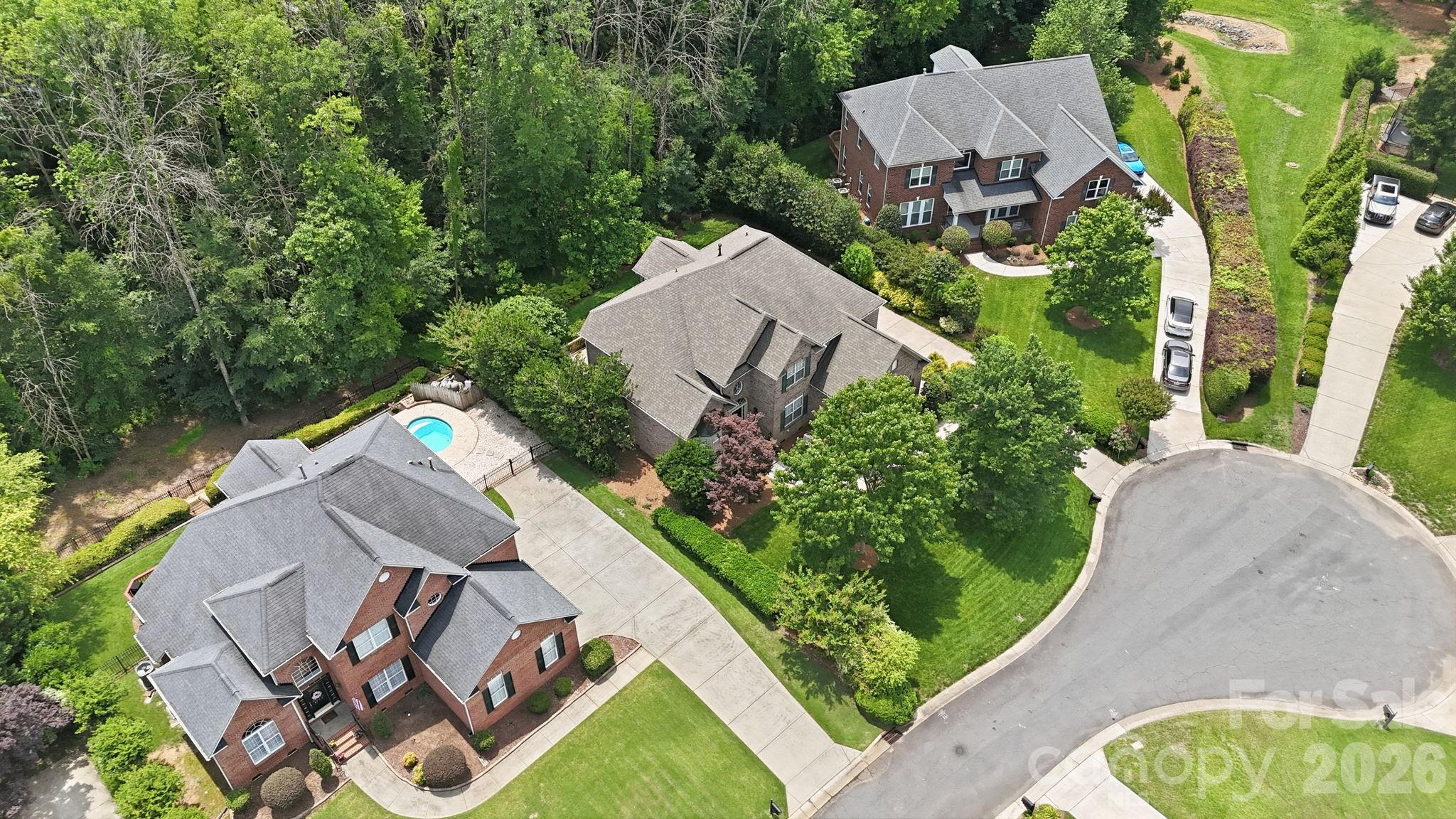 HUNTER OAKS - Residential