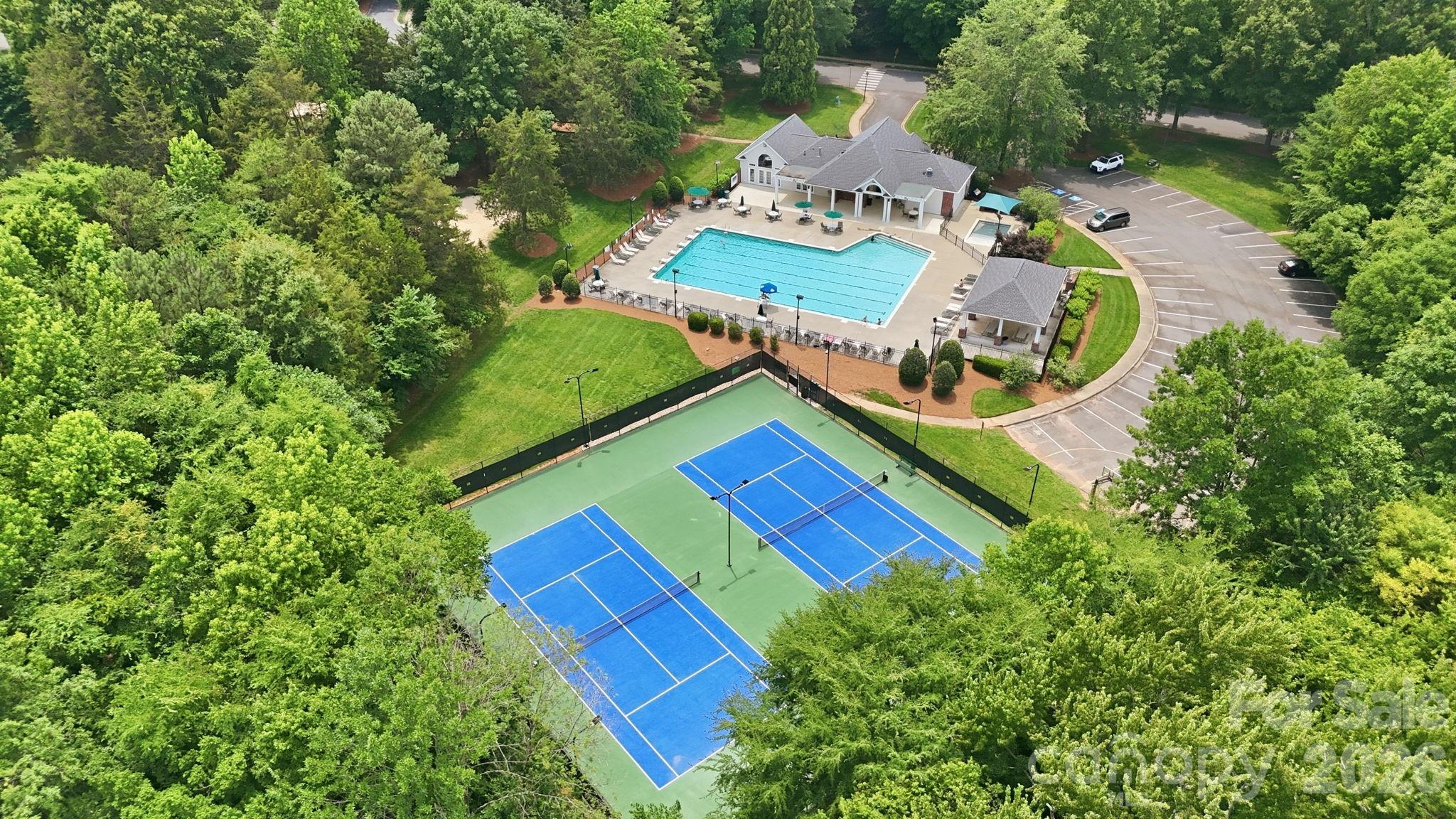 HUNTER OAKS - Residential