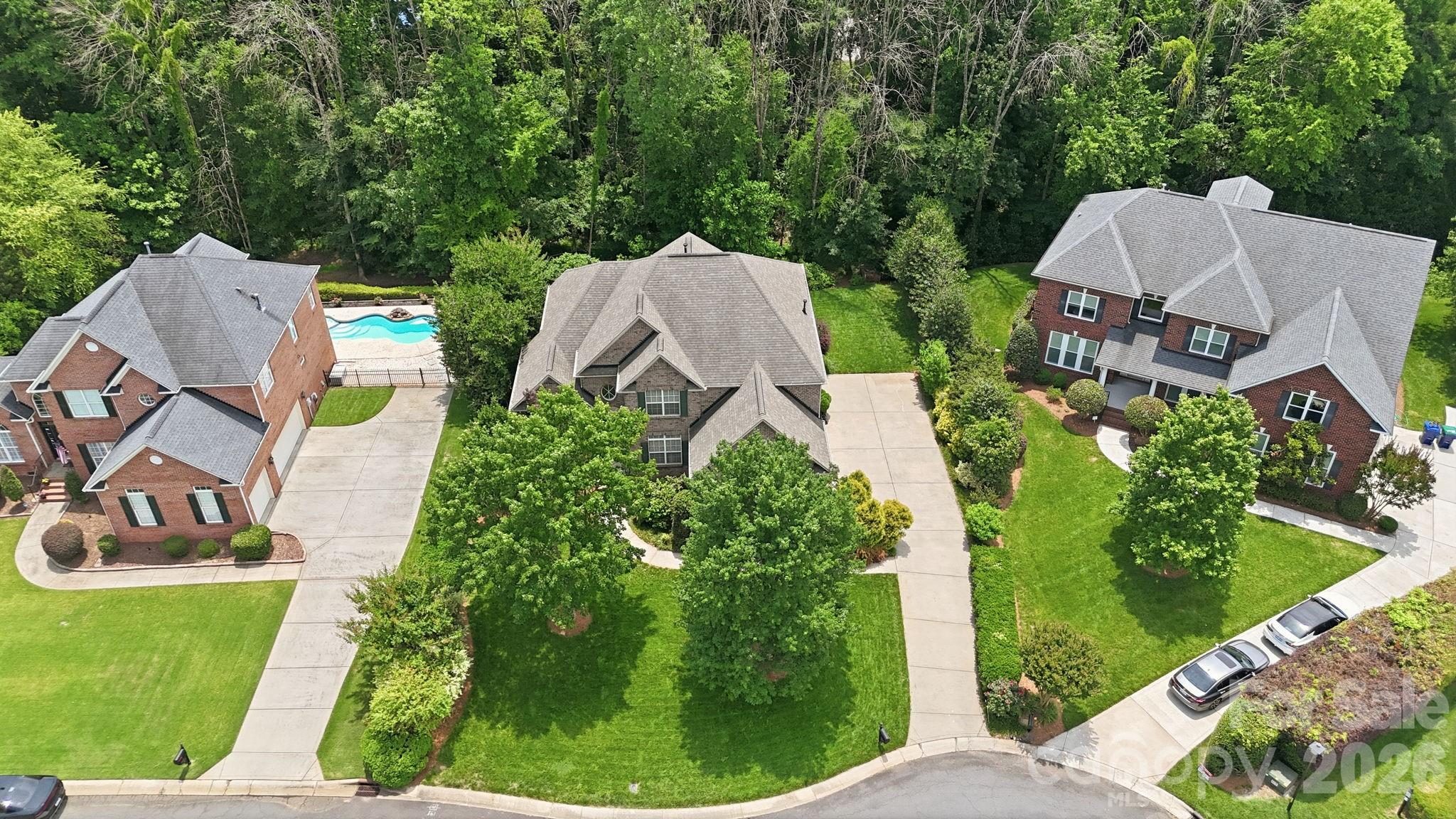 HUNTER OAKS - Residential