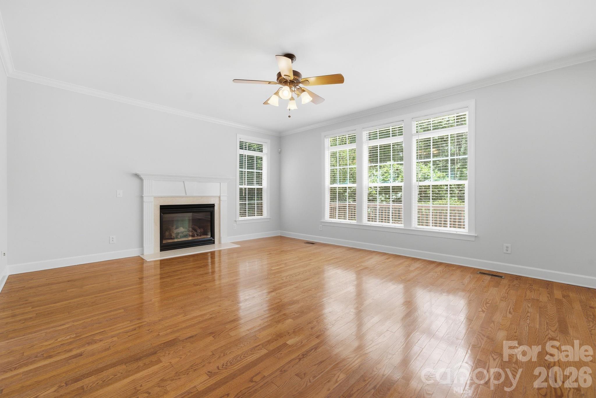 HUNTER OAKS - Residential