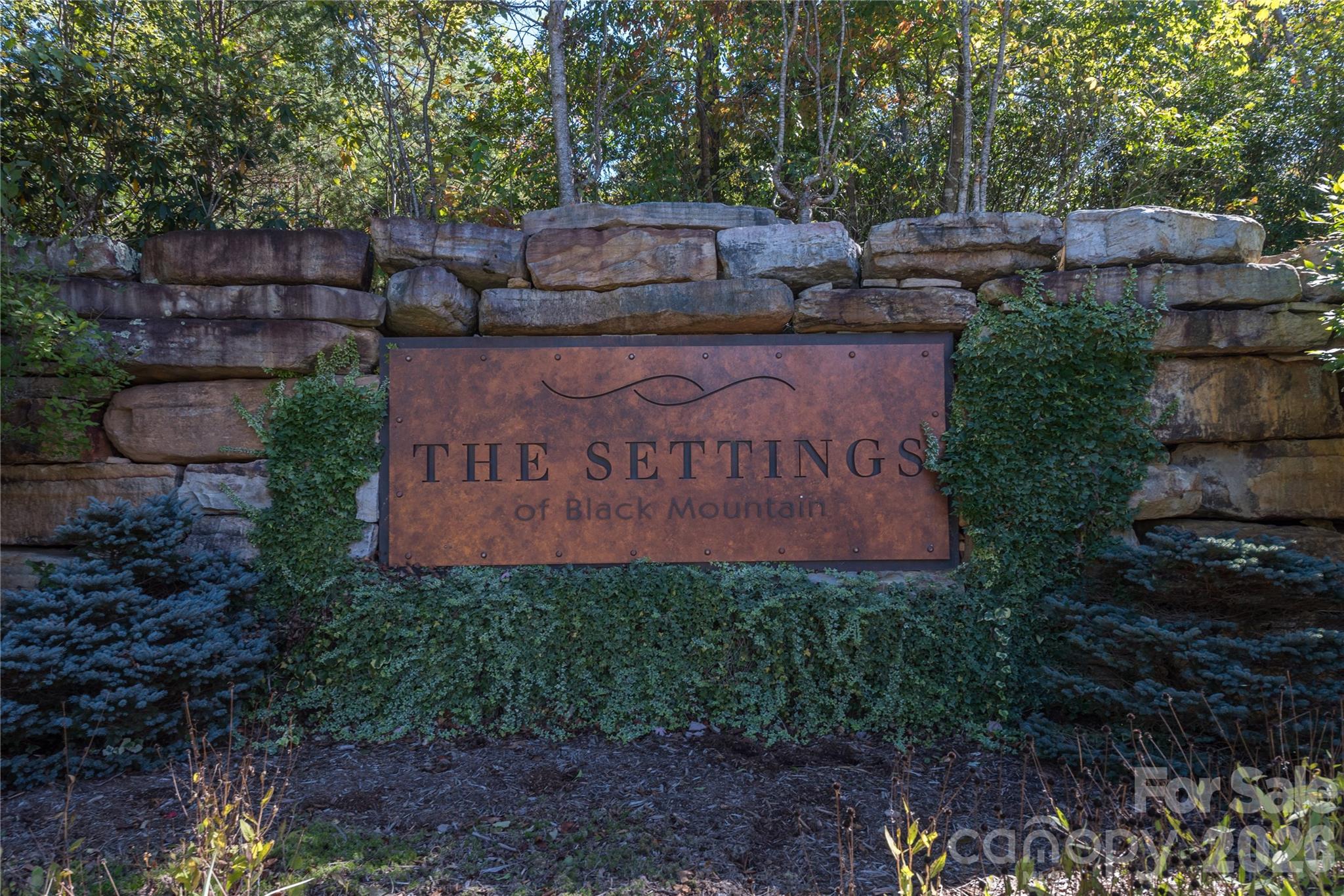 The Settings Of Black Mountain - Residential