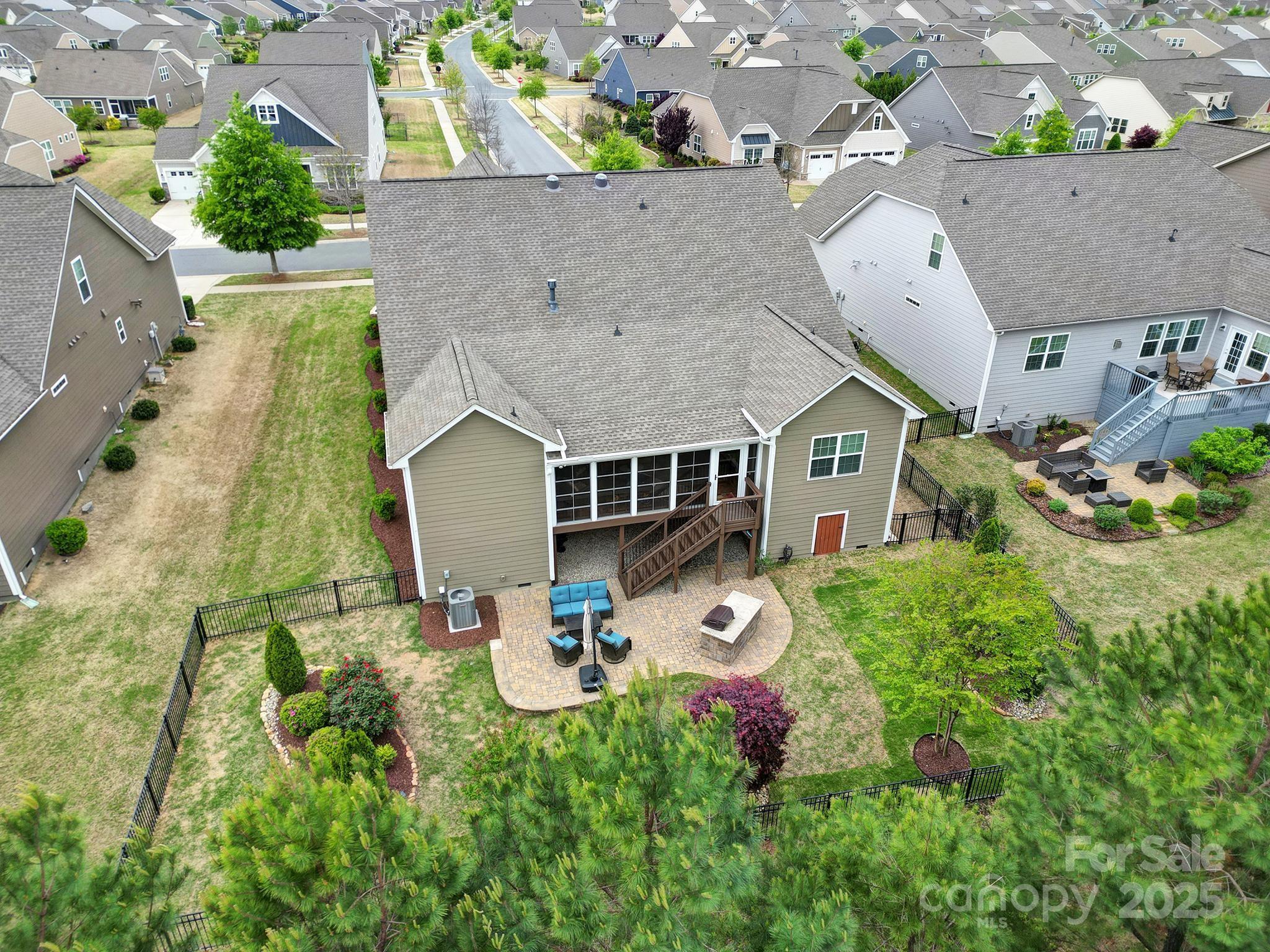 Tree Tops - Residential