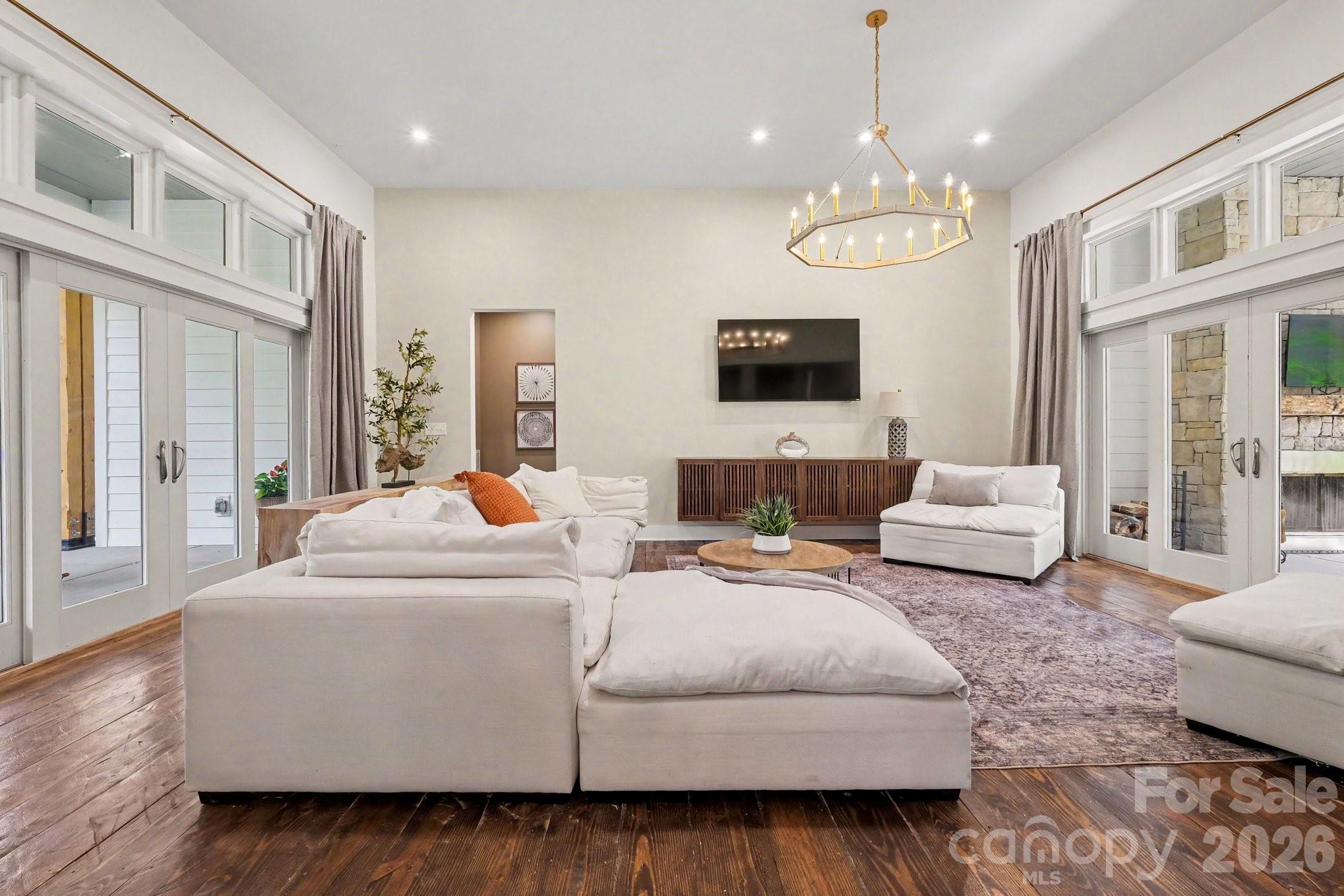 Riverchase Estates - Residential