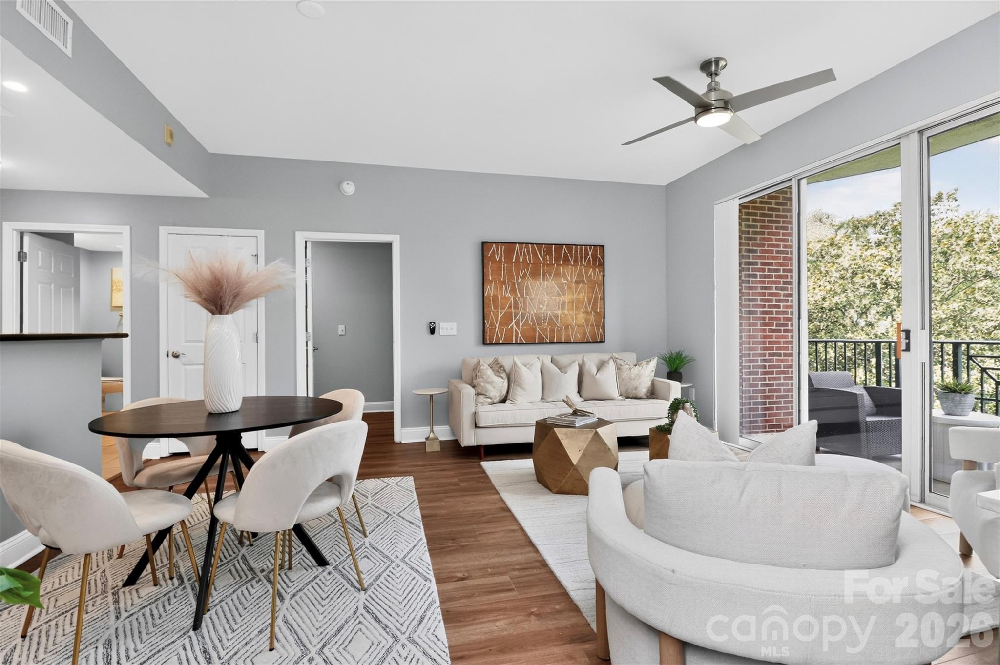 Fifth And Poplar - Residential
