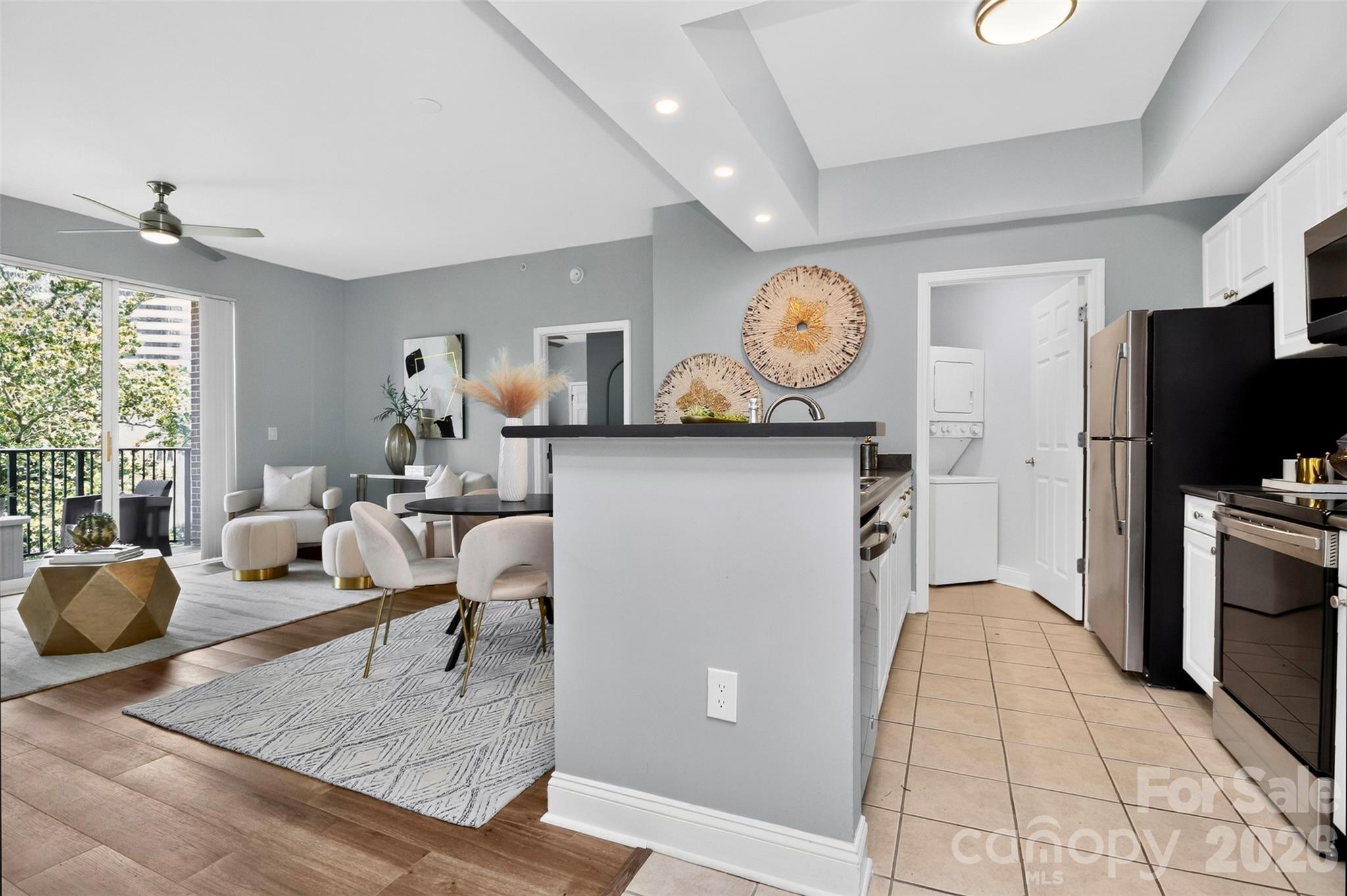 Fifth And Poplar - Residential