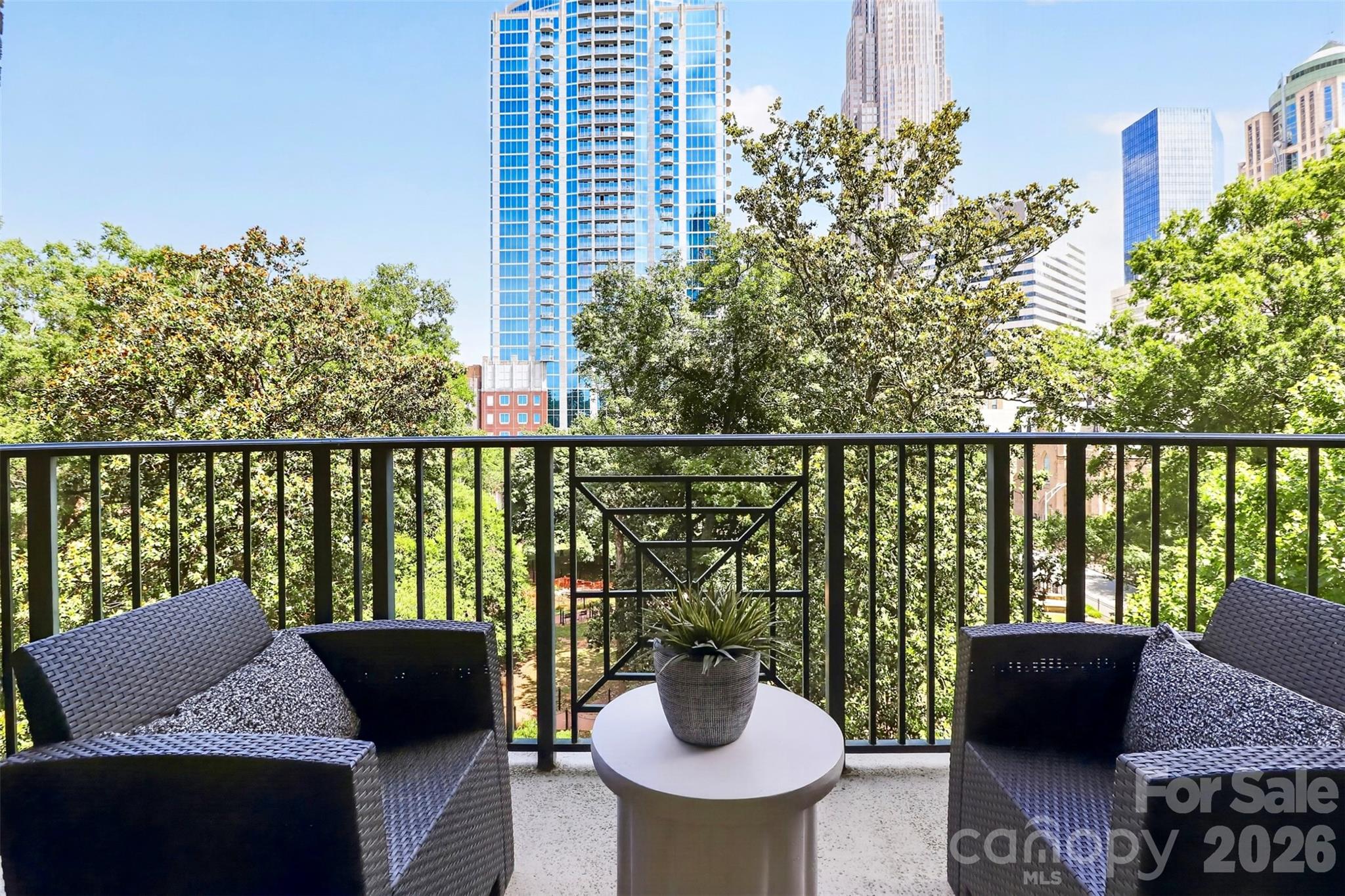 Fifth And Poplar - Residential