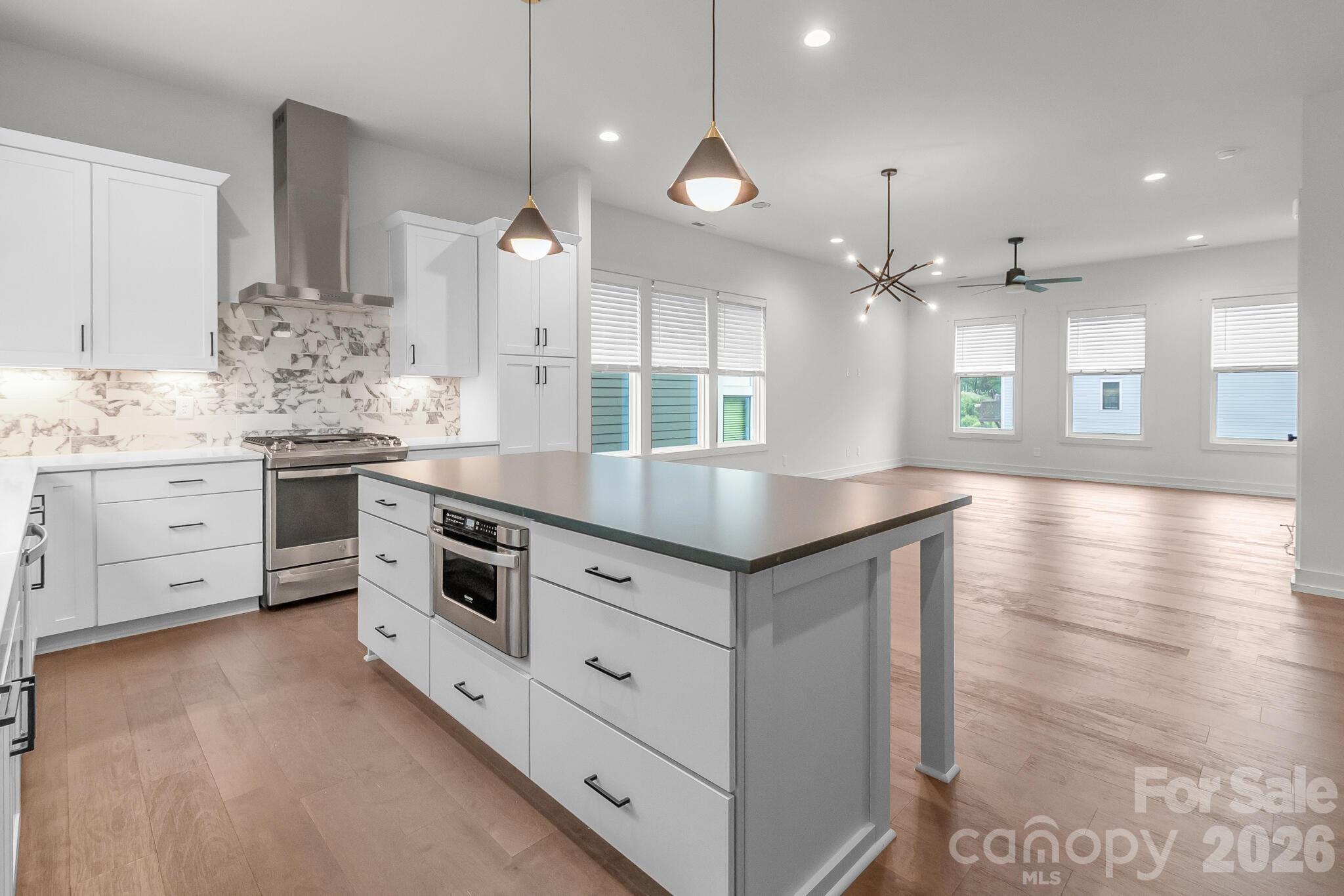 Hawthorne Condominiums - Residential