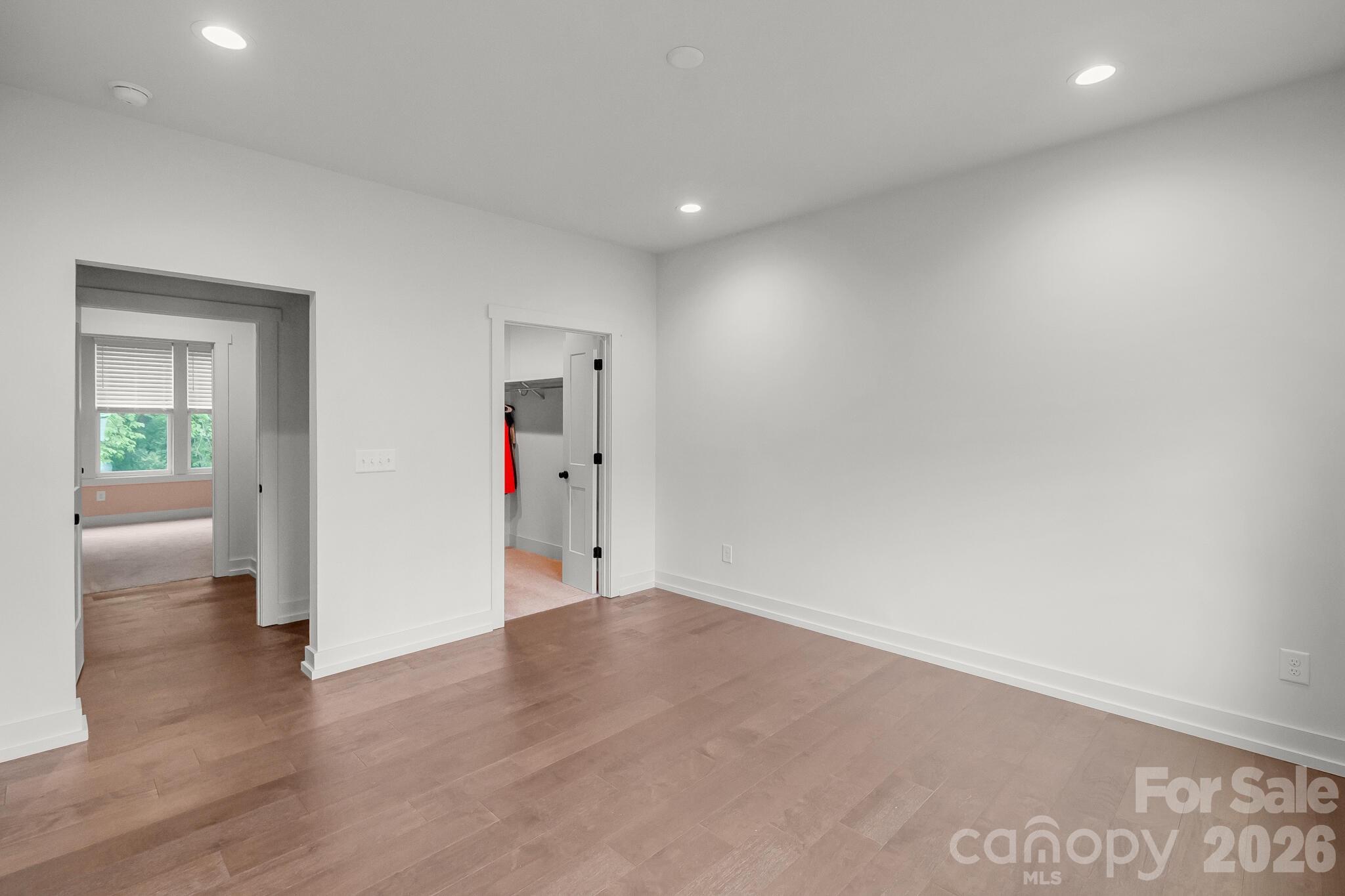 Hawthorne Condominiums - Residential