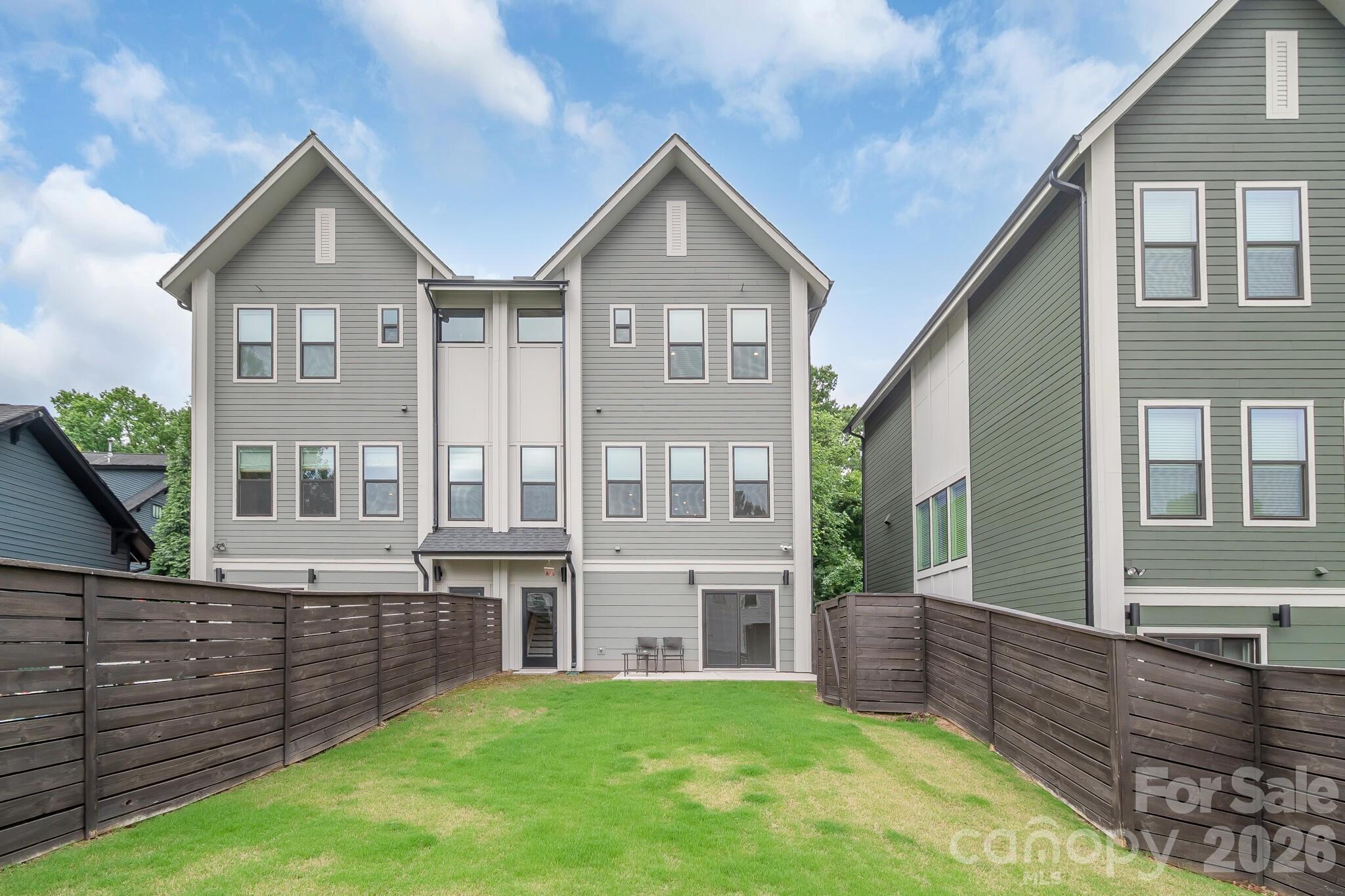 Hawthorne Condominiums - Residential