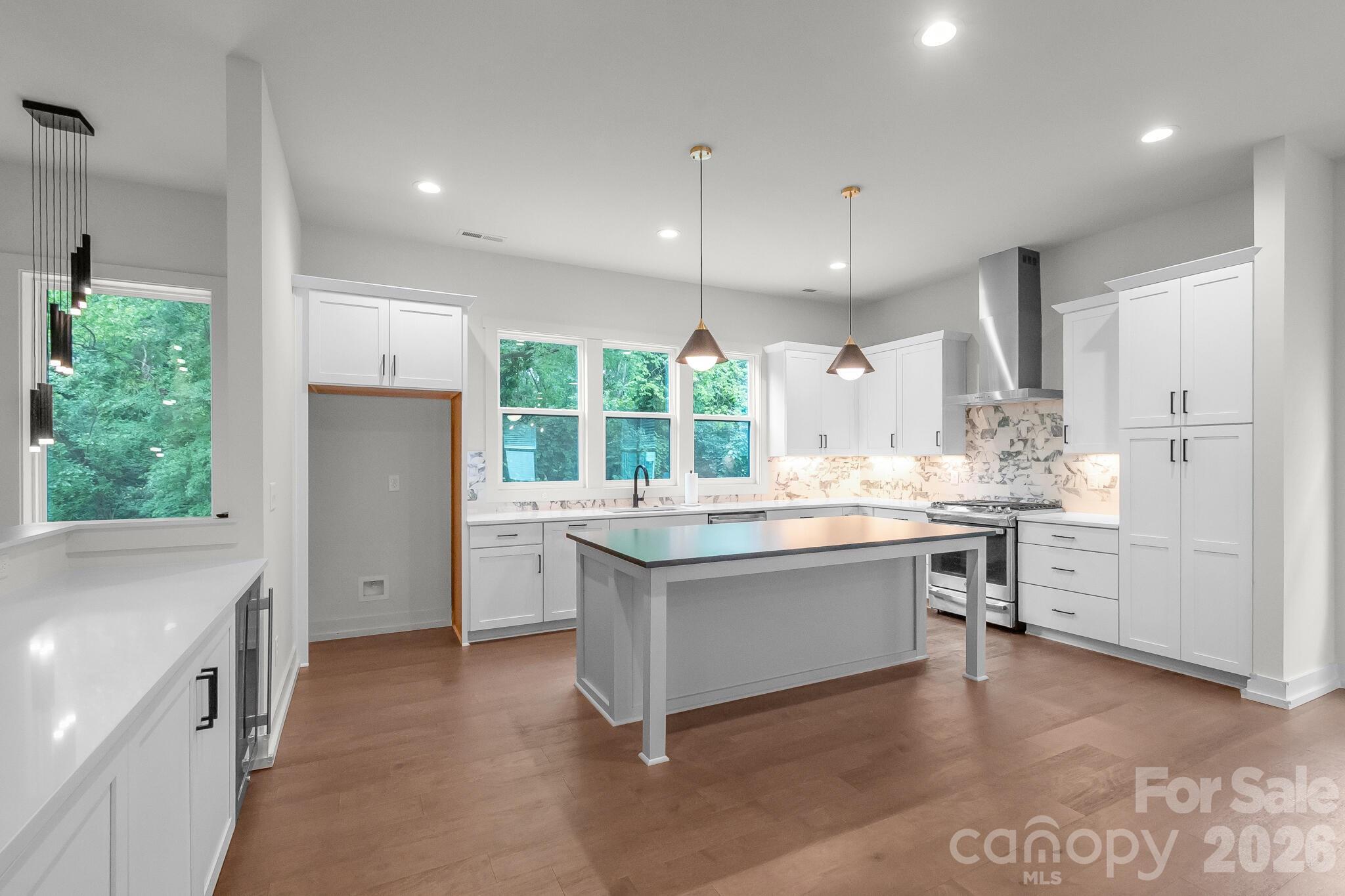 Hawthorne Condominiums - Residential