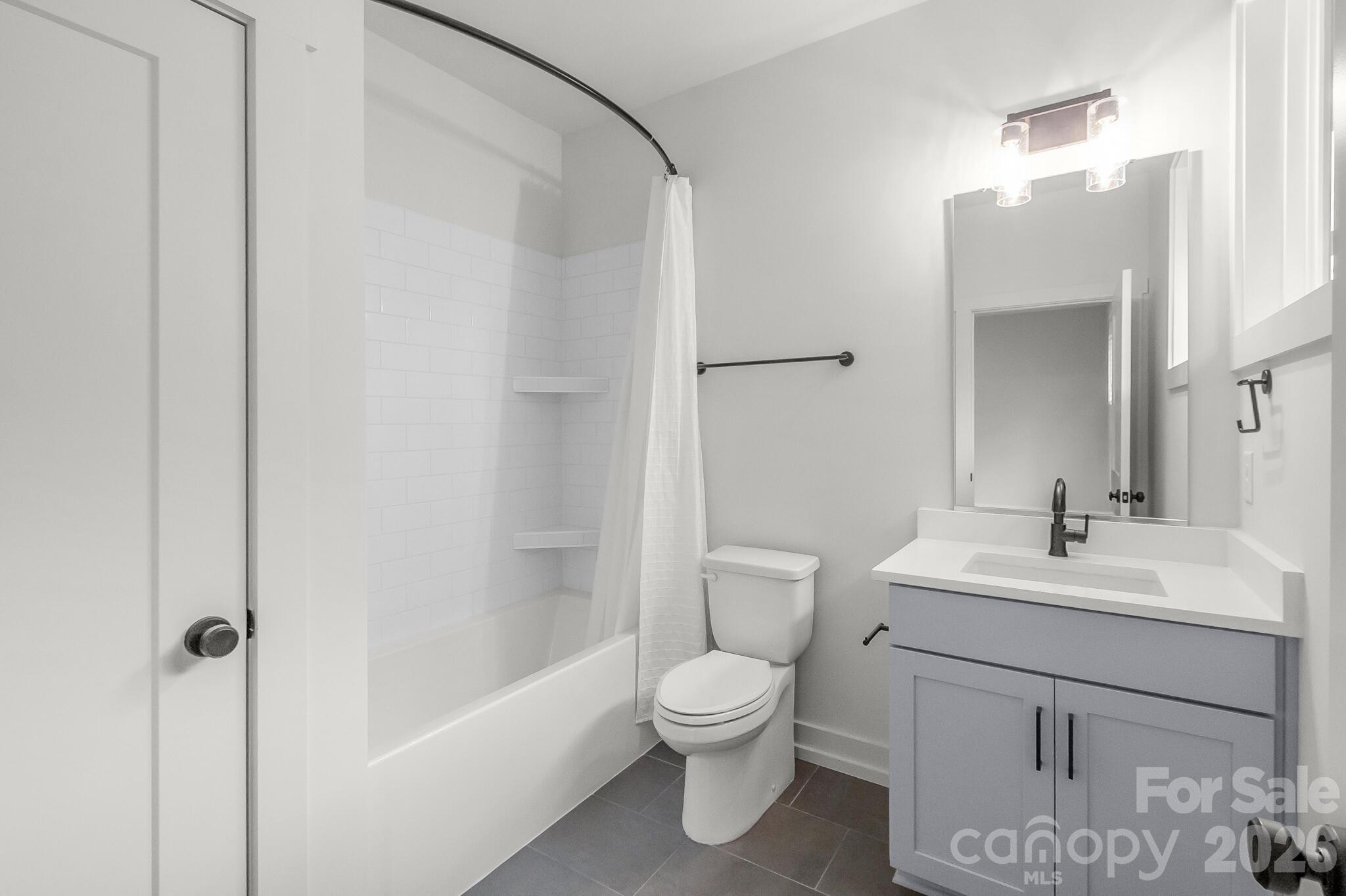 Hawthorne Condominiums - Residential