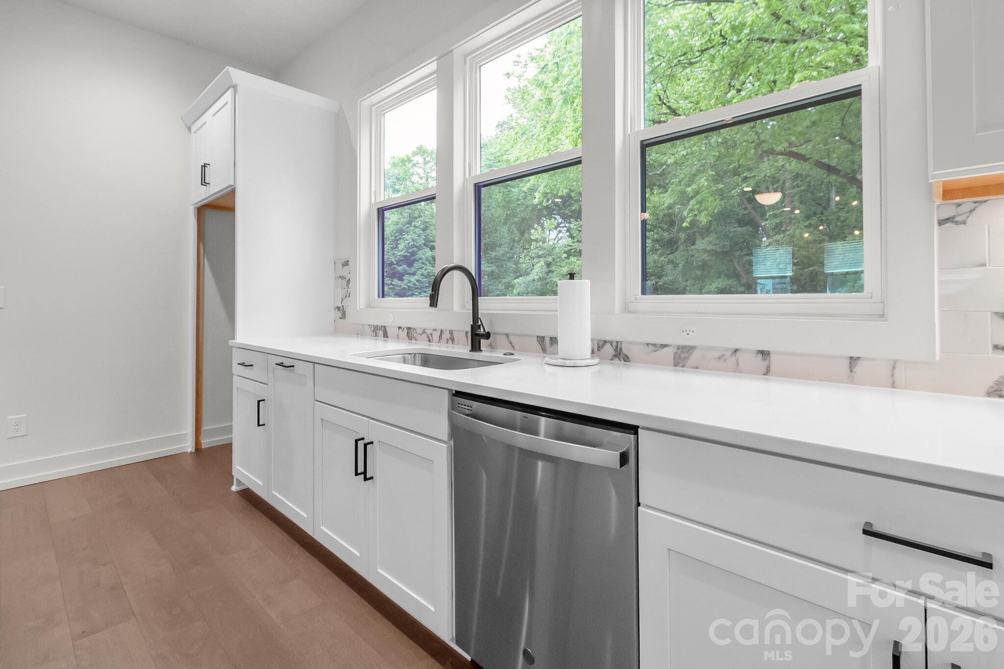 Hawthorne Condominiums - Residential