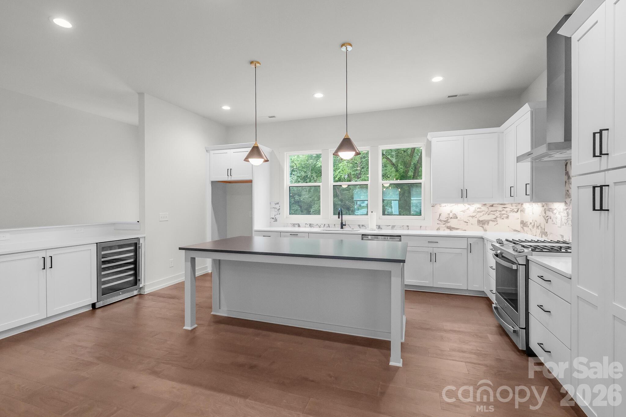 Hawthorne Condominiums - Residential