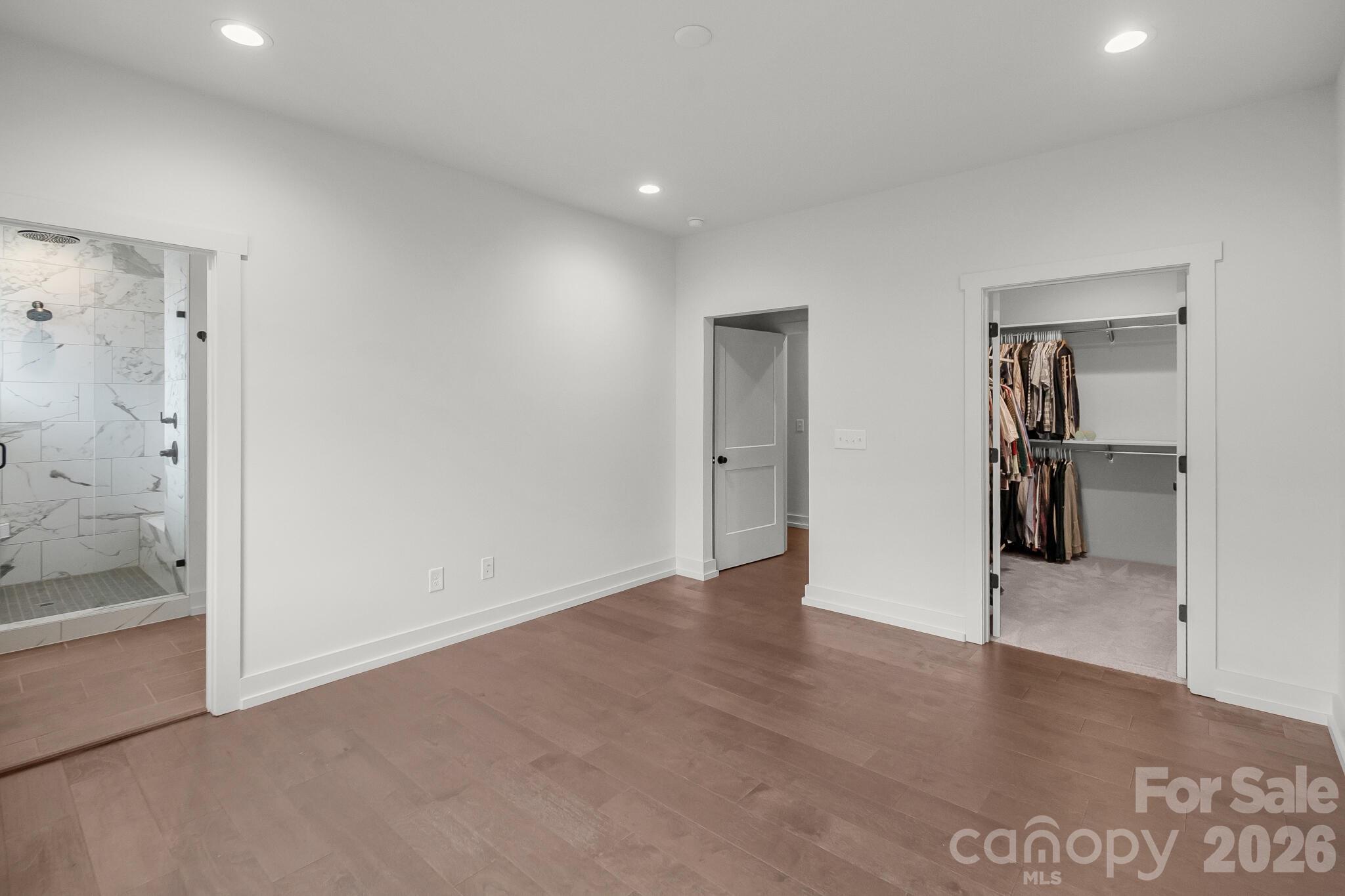 Hawthorne Condominiums - Residential