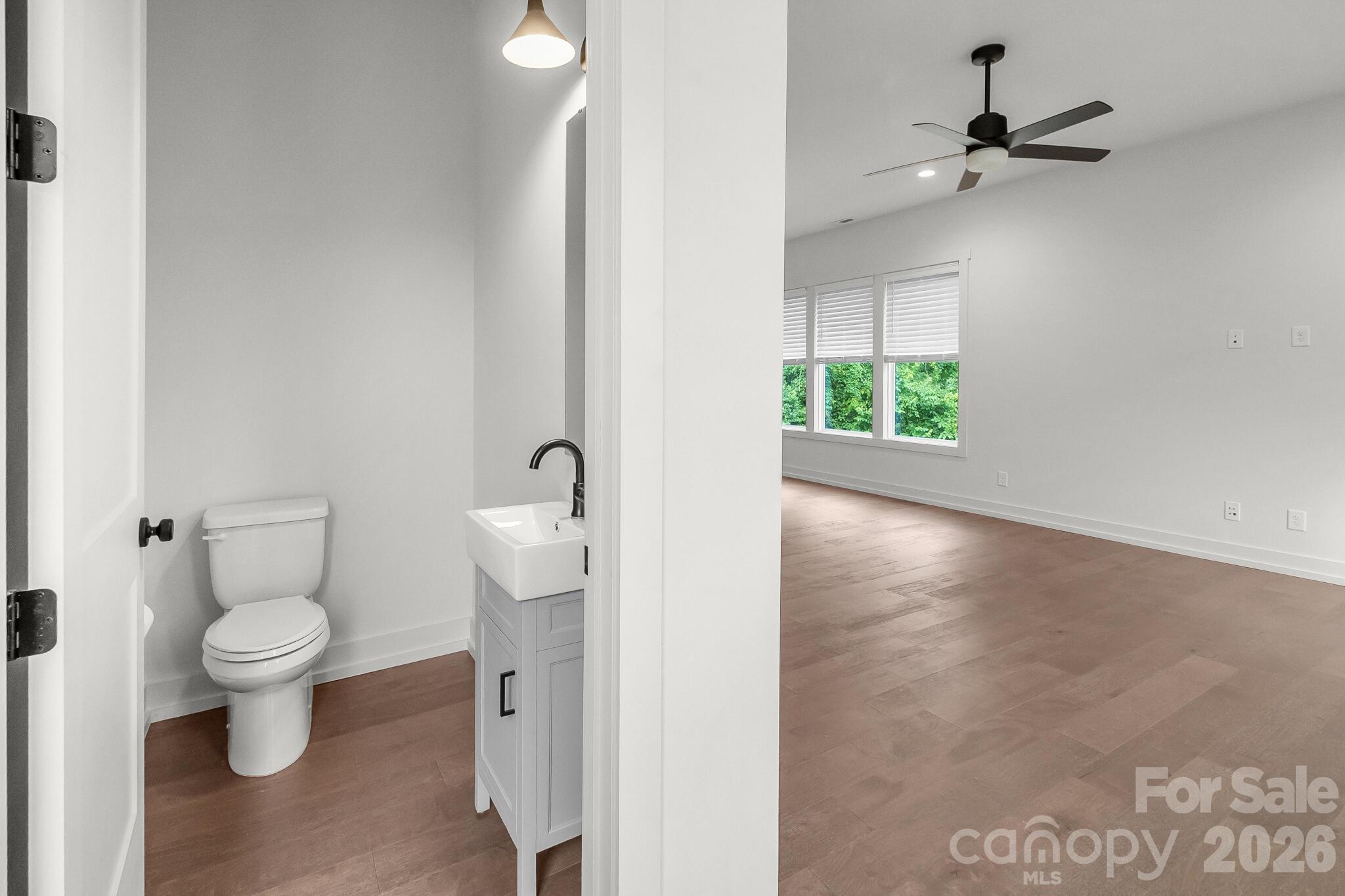 Hawthorne Condominiums - Residential