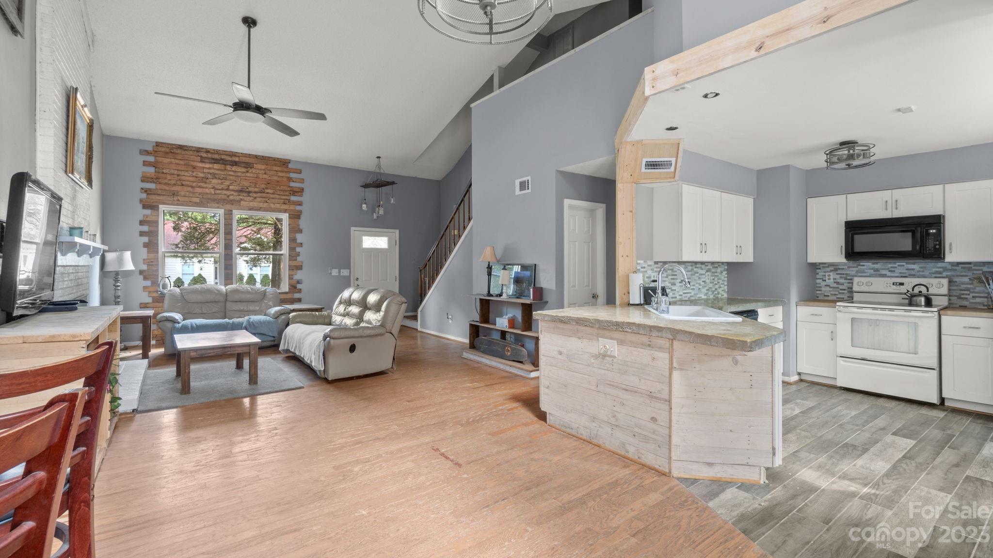 Steele Oaks - Residential
