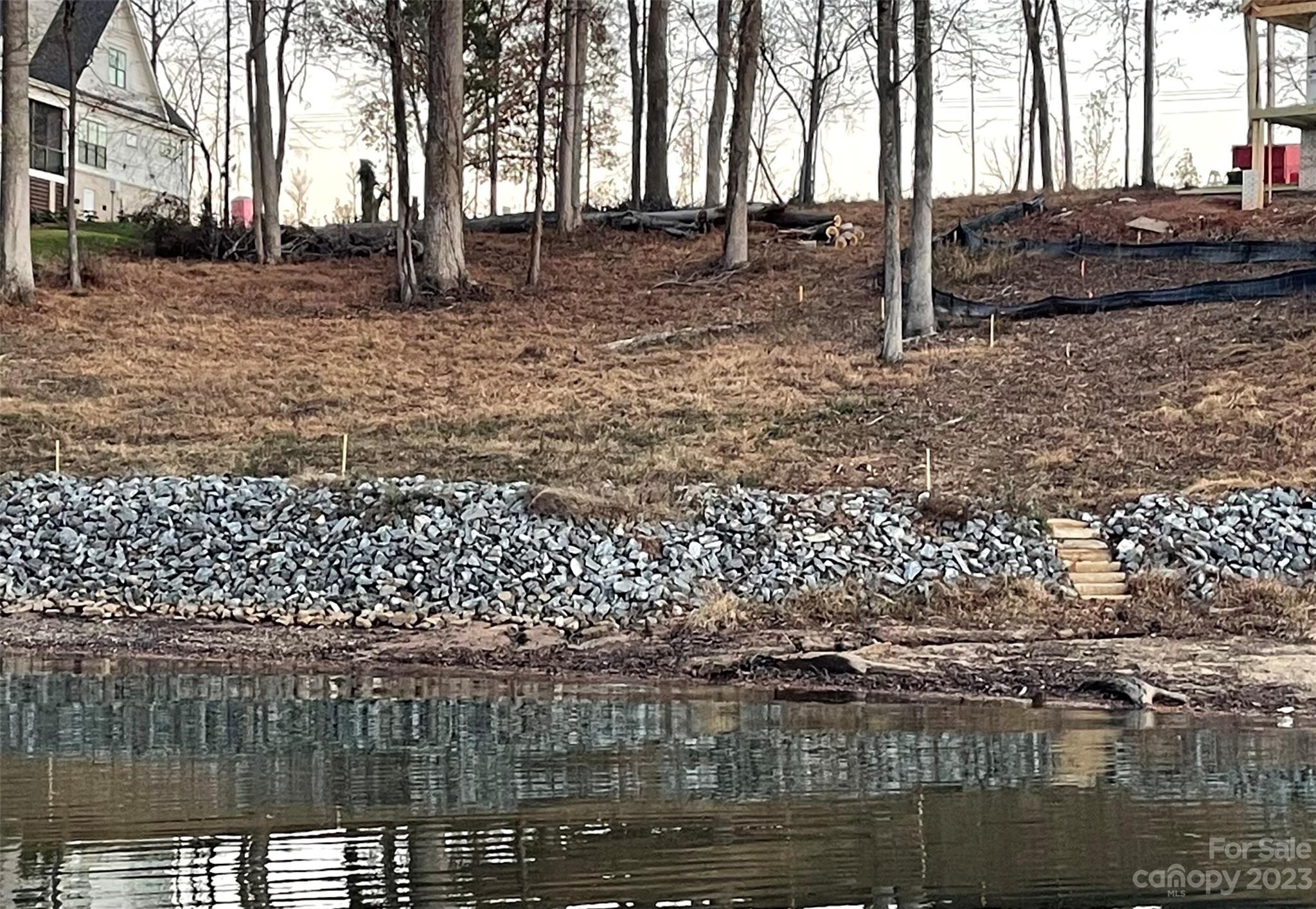 McLean Hunts Point - Land