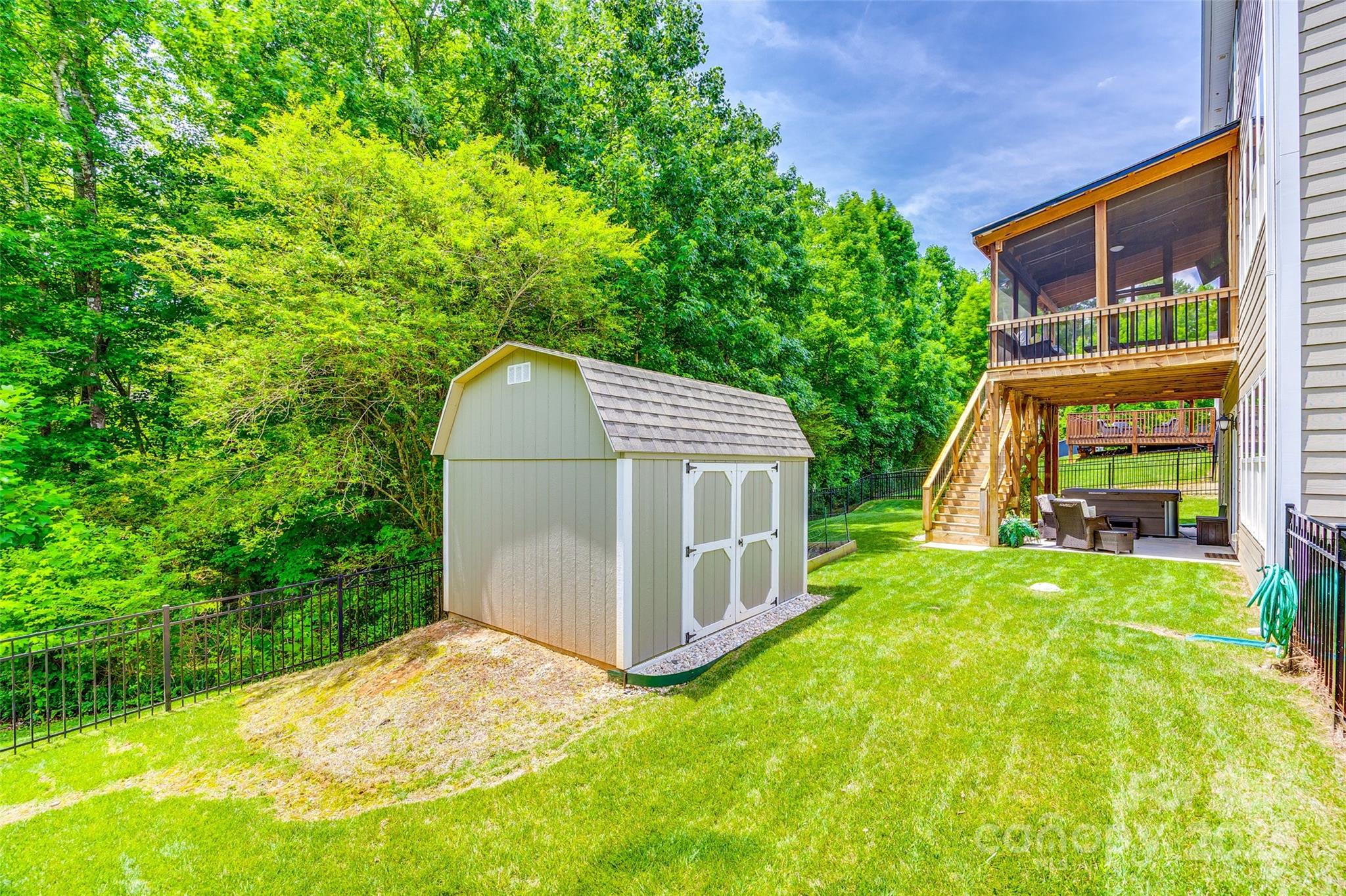 Woodlands Creek - Residential