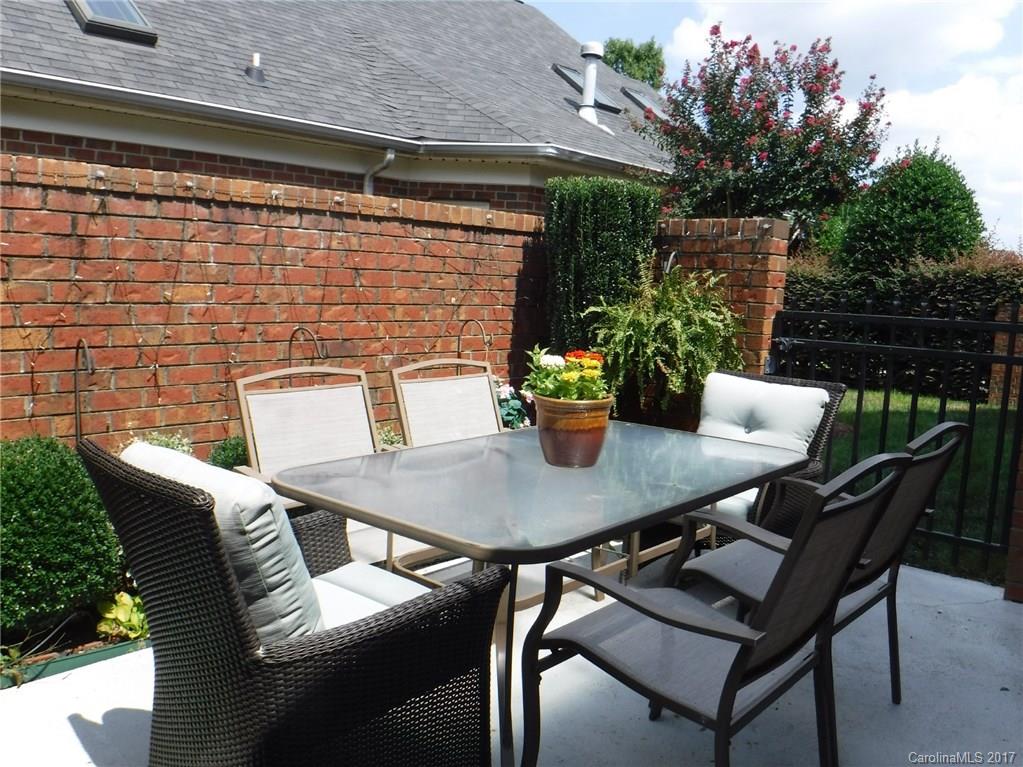 Laurel Creek - Residential
