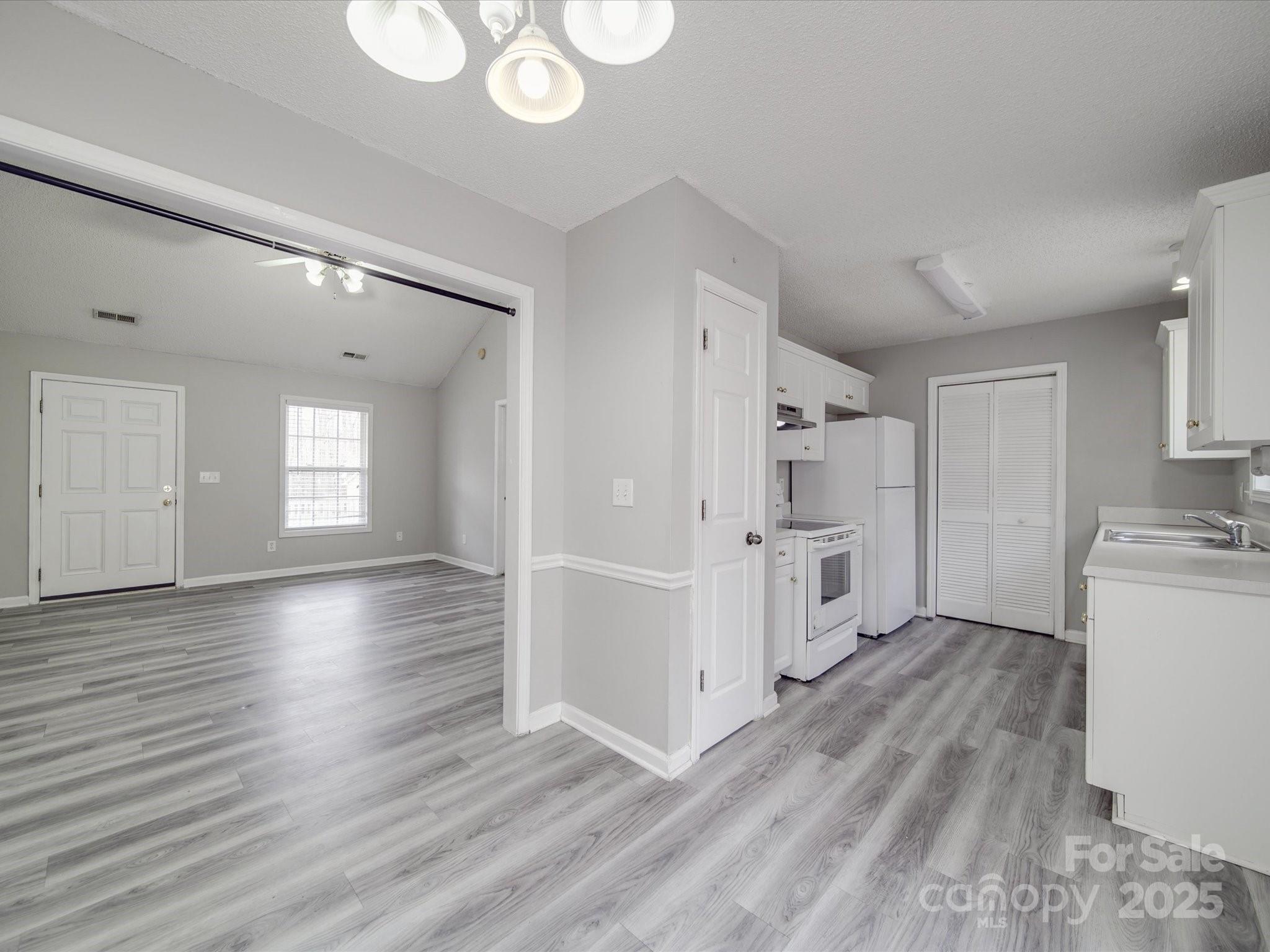Avery Lake - Residential