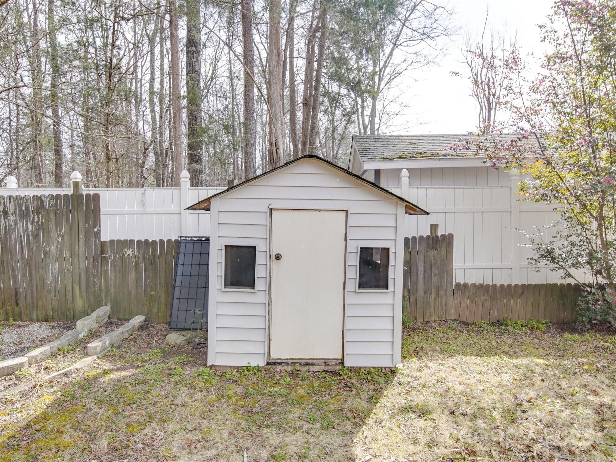 Avery Lake - Residential
